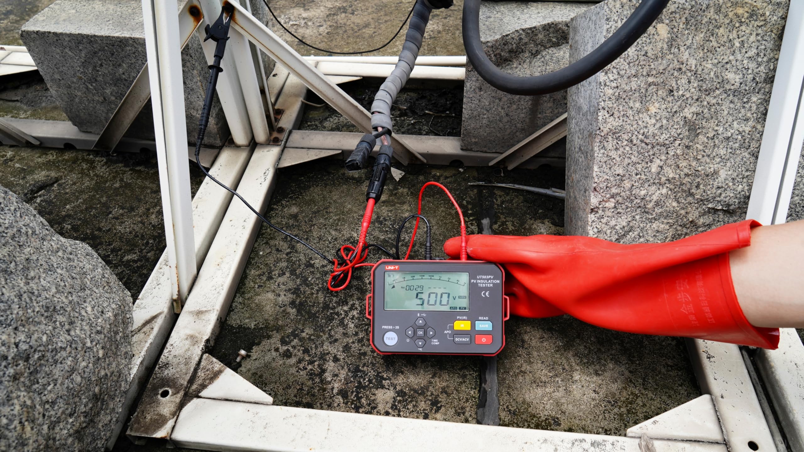 UNI-T Probador de resistencia de aislamiento fotovoltaico UT503PV