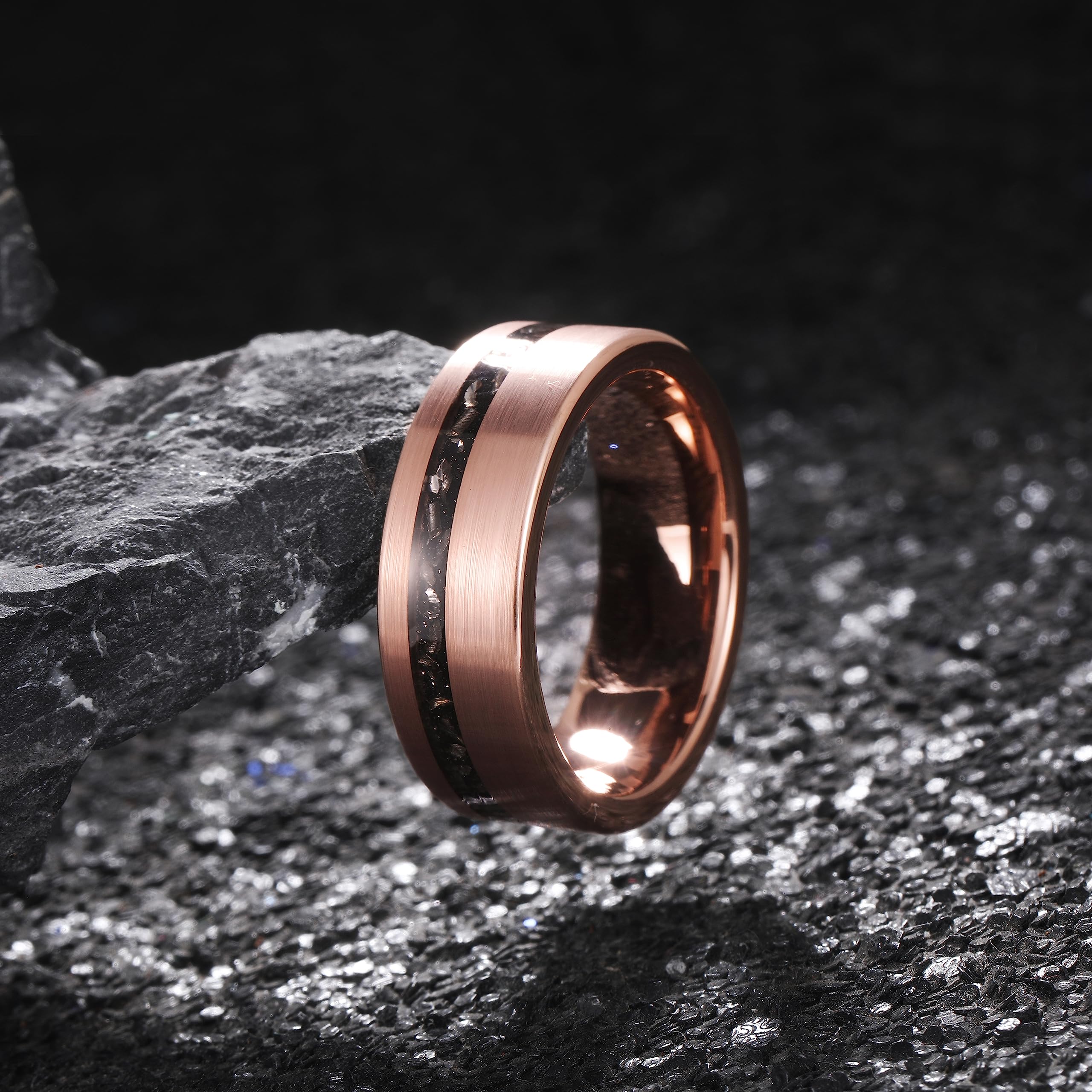 THREE KEYS JEWELRY Anillo de compromiso de tungsteno de 4 mm/8 mm para hombres y mujeres, ajuste cómodo, acabado mate con incrustaciones centrales