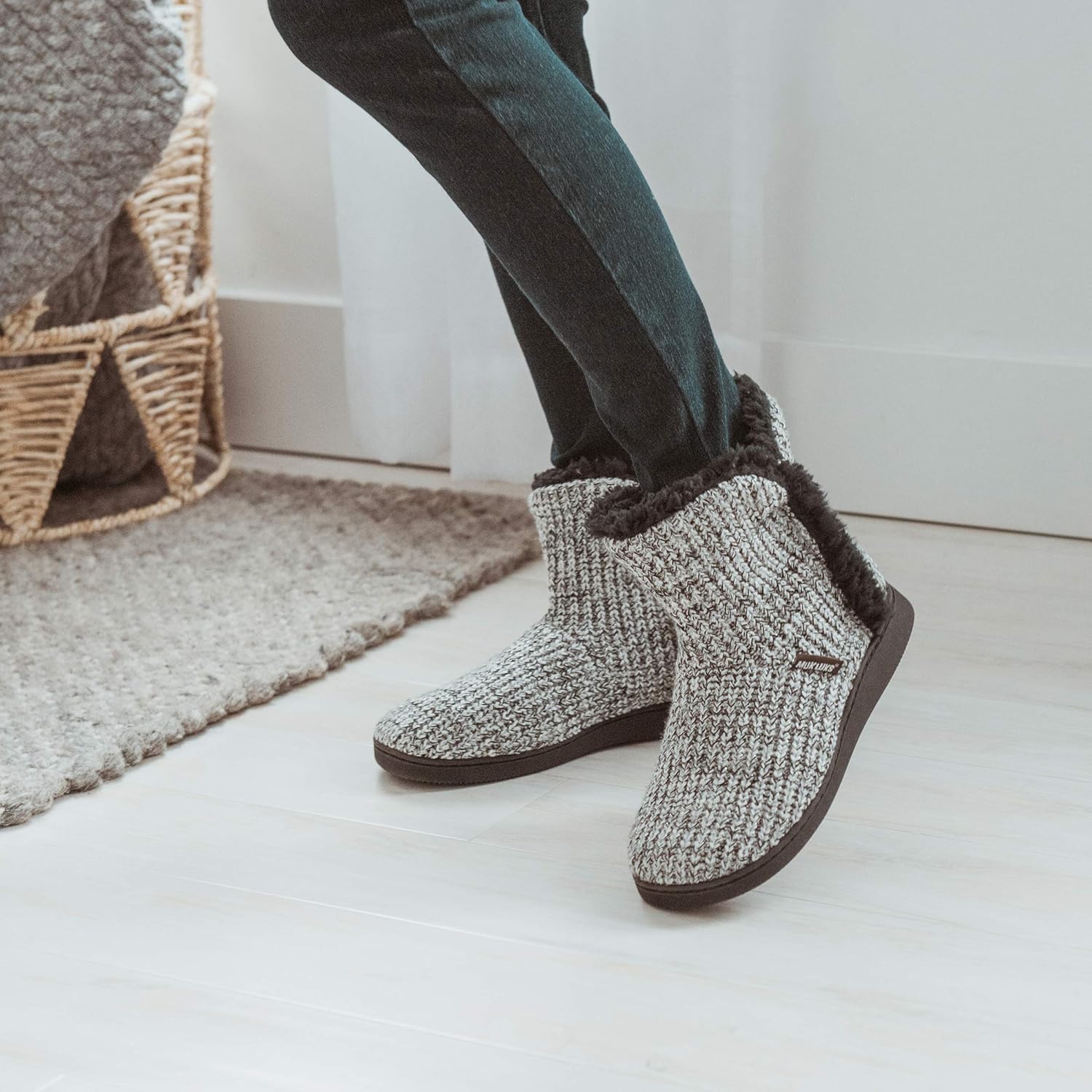 MUK LUKS Women's Cheyenne Slippers X-Large Light Grey