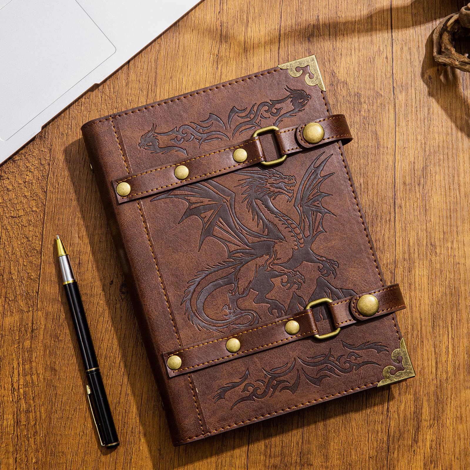 DUROTAN Dnd-notizbuch, Drachen-Tagebuch Für Dungeons and Dragons/dd-Zubehör, Geschenke, Nachfüllbar, Leder, 400 Seiten, A5, Personalisierter Notizblock Änner Und Frauen, 1-Khaki-Drache, M