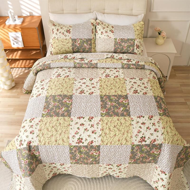 Cmfshape Romantic Patchwork Quilt Set King Size,Reversible Bedspread Coverlet 3-Piece,Floral Bed Cover Set with Pillow Shams,Lightweight Microfiber Bedding Set for All Season (Beige,102x90) image 4