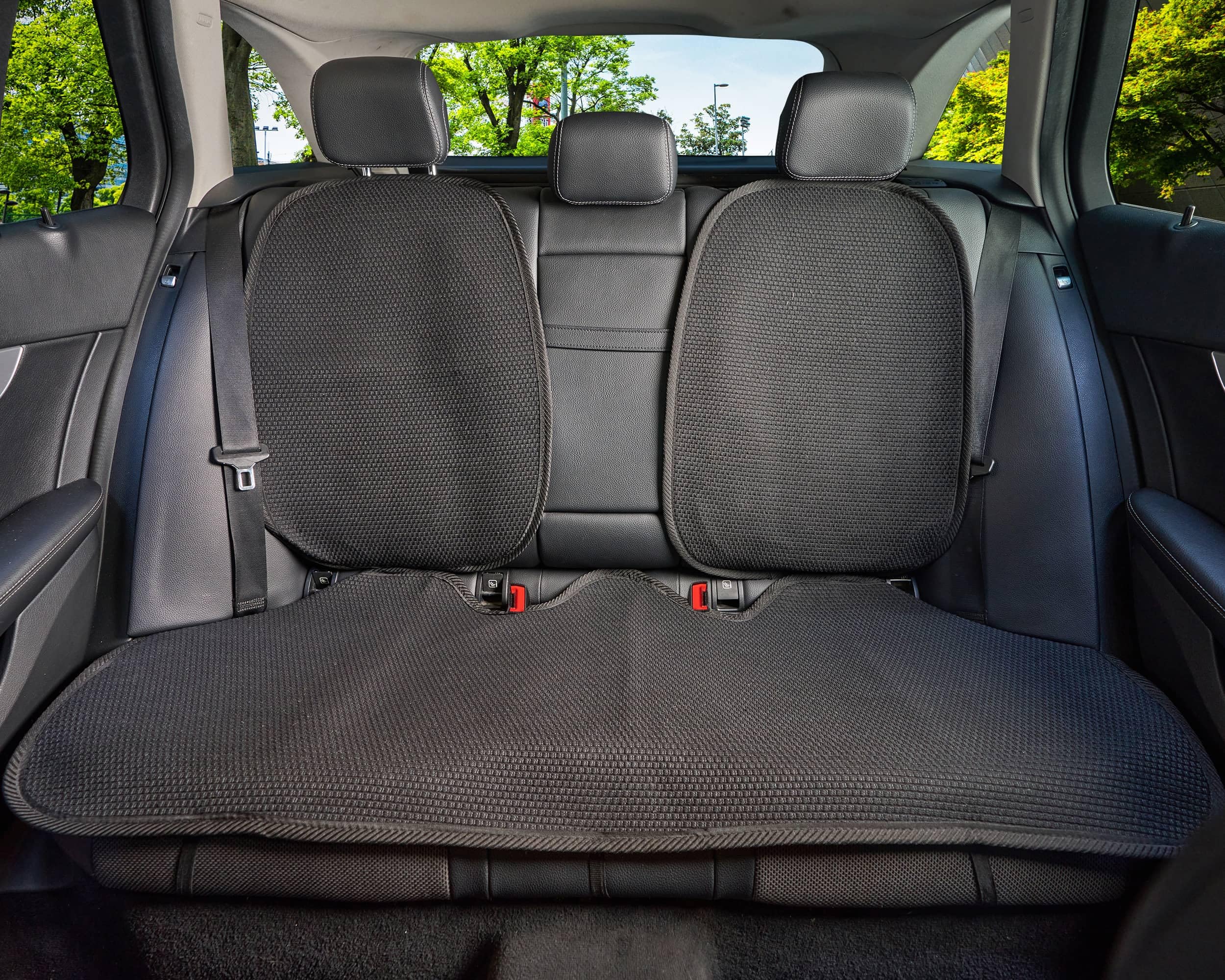 Universal Autositzauflage Sitzmatte 5-teilig in Schwarz – Autositzbezüge Universal für PKW & SUV – Premium Schonbezüge Komplettset, für Vorder- und Rücksitze