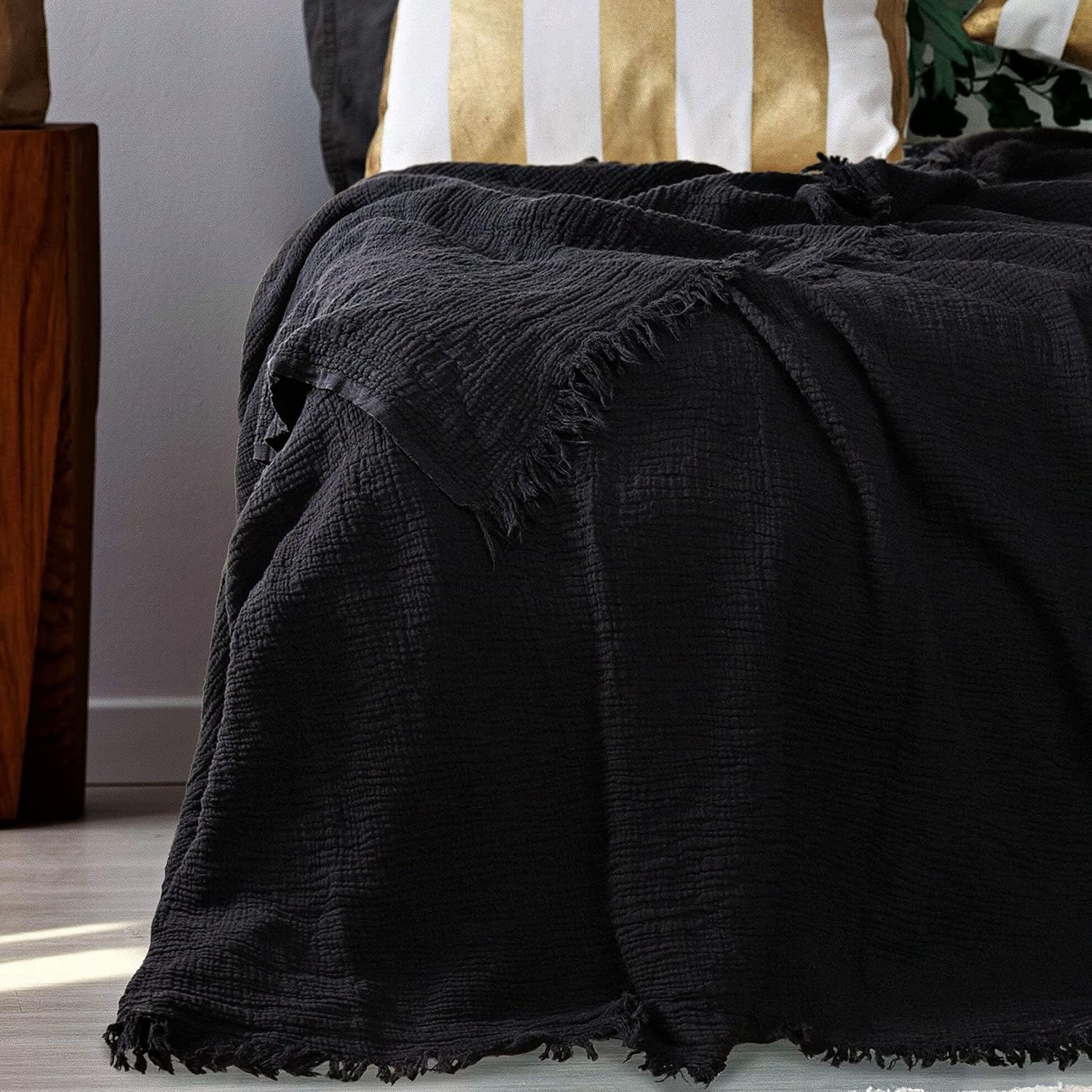 PÜSKÜL- Premium 100% Turkish Cotton Muslin Blankets Queen XL Size for Bed Couch Sofa, Airy Light Soft Gauze Throw Blanket for Adults, Made in Turkey (Black, Queen XL Size 95" x 102" inch)