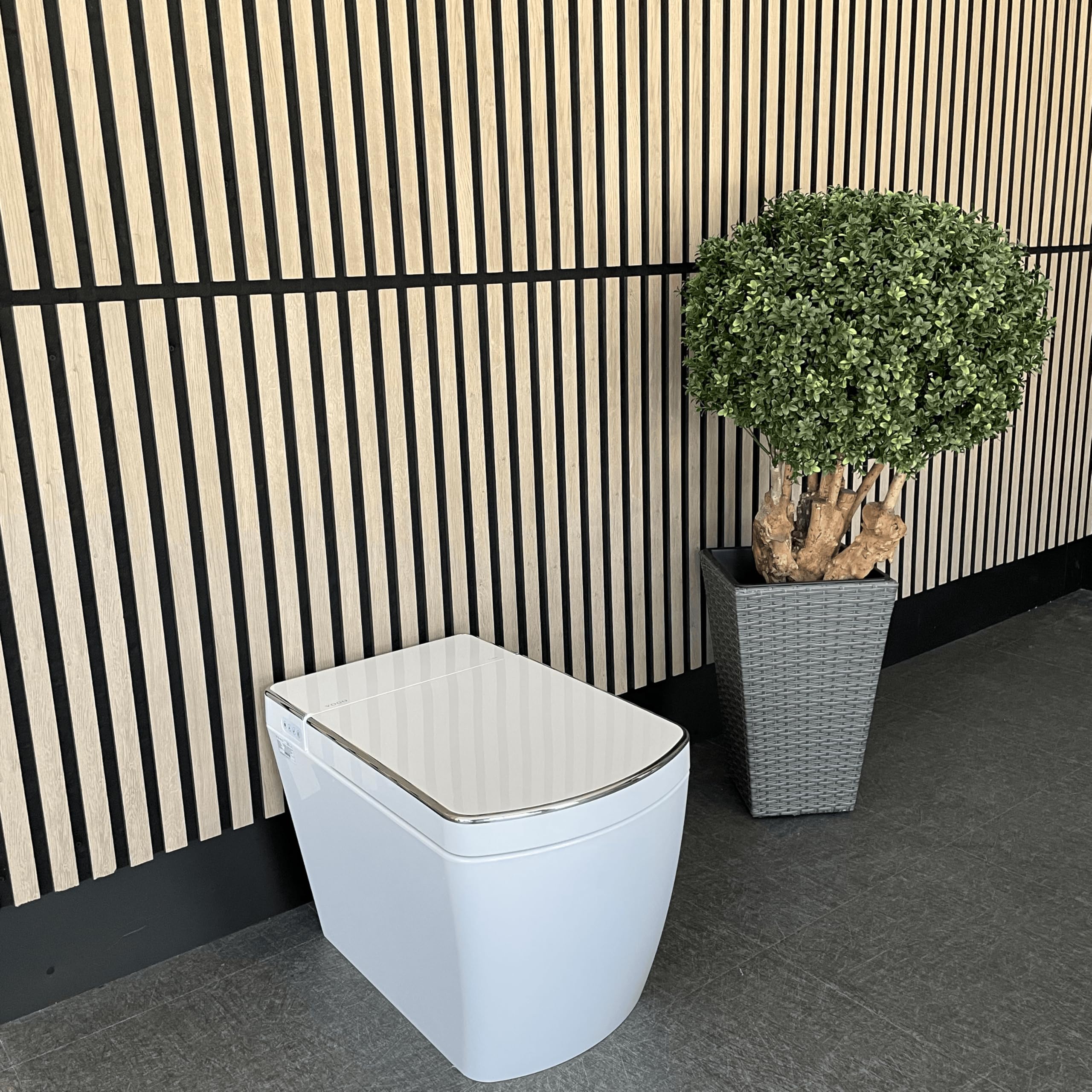 Inodoro Inteligente de Estilo Japonés Tokio | Temperatura asiento ajustable | Chorrito de agua | Mando a distancia | Descarga automática.