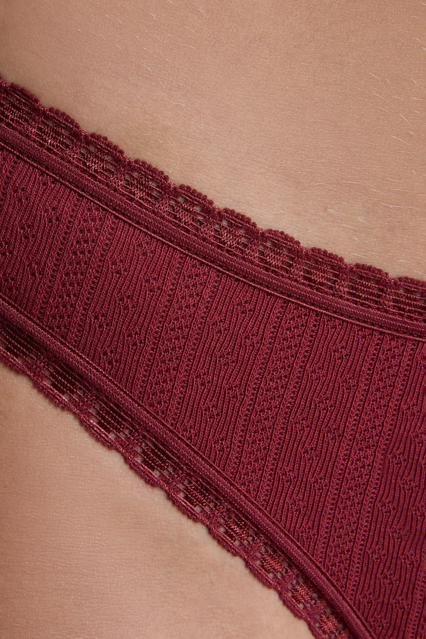 Slip da donna in 100% cotone biologico con design jacquard, biancheria intima comoda e sostenibile
