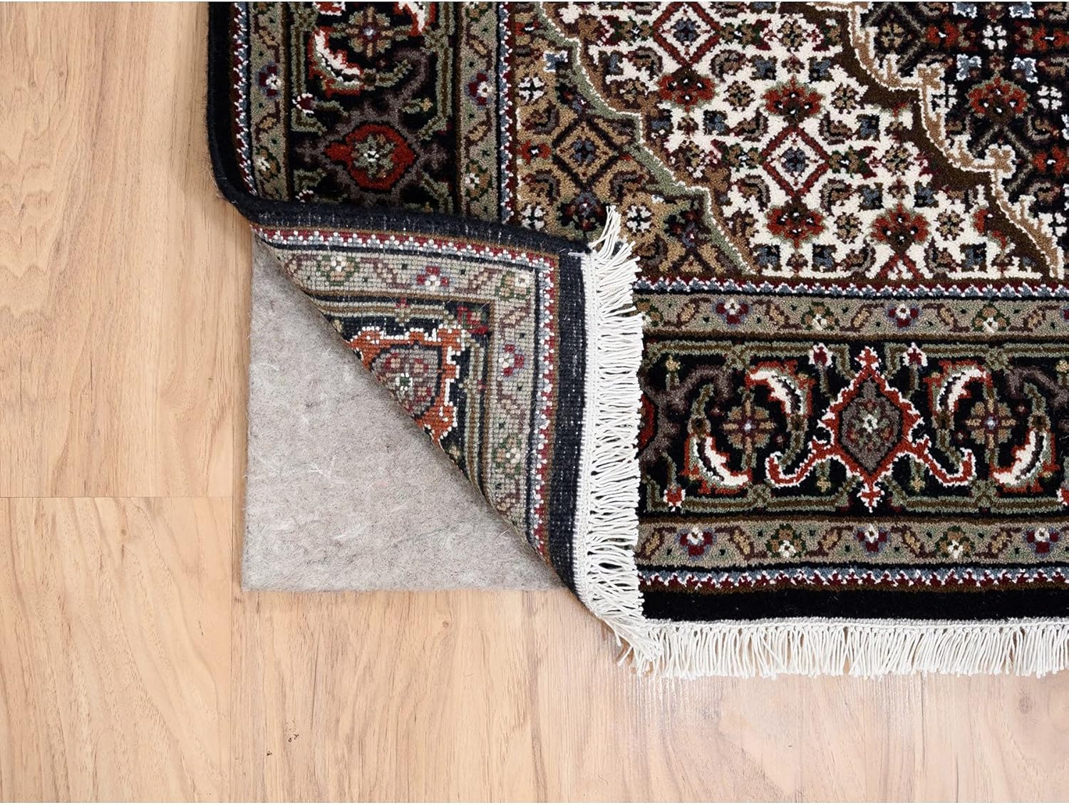 Black Mahi with Medallions Design Hand Knotted Wool Runner Oriental Rug (3'10"x10'4")