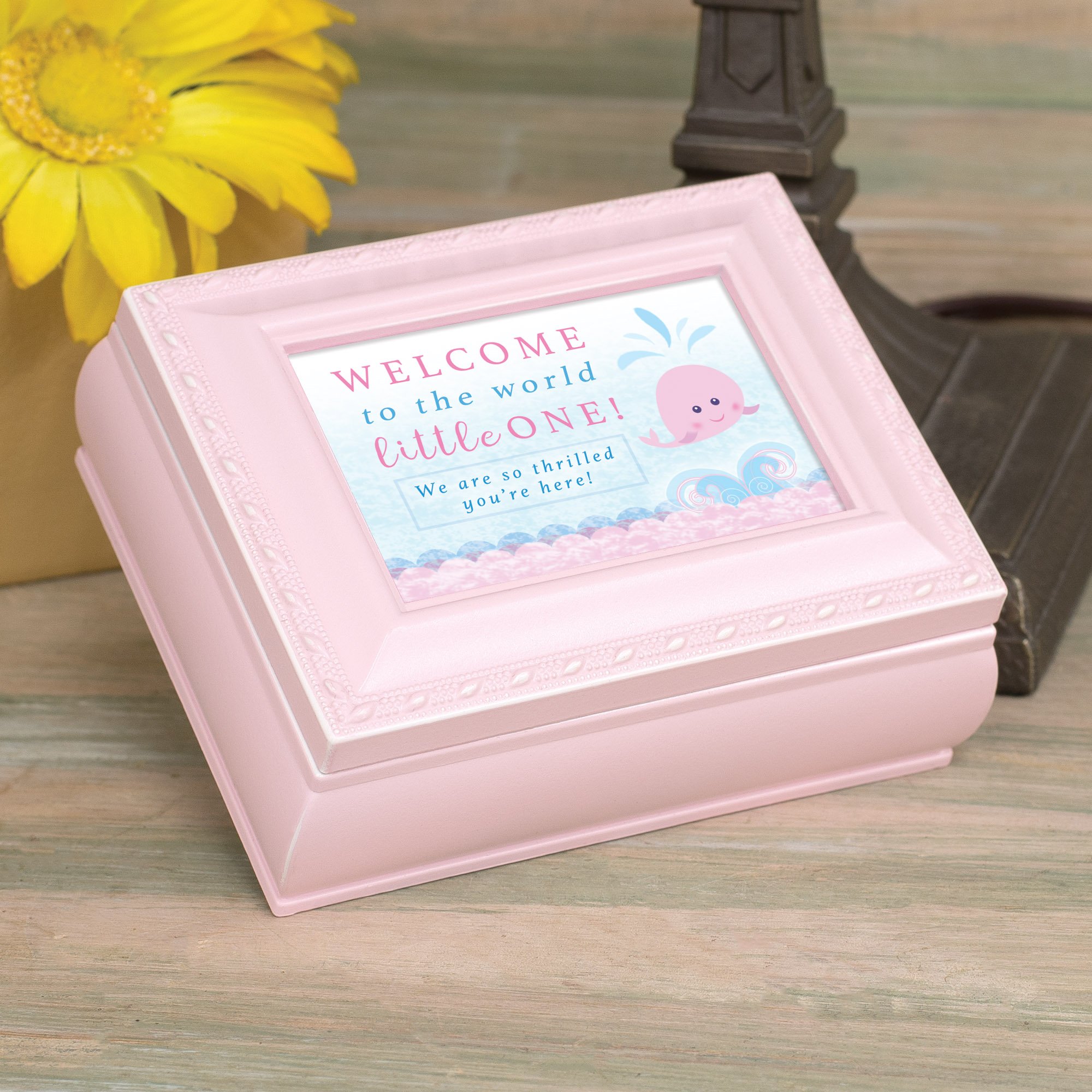 Cottage Garden Caja de recuerdos cuadrada para bebé, con cuerda rosa y texto en inglés Welcome to World Little One Baby
