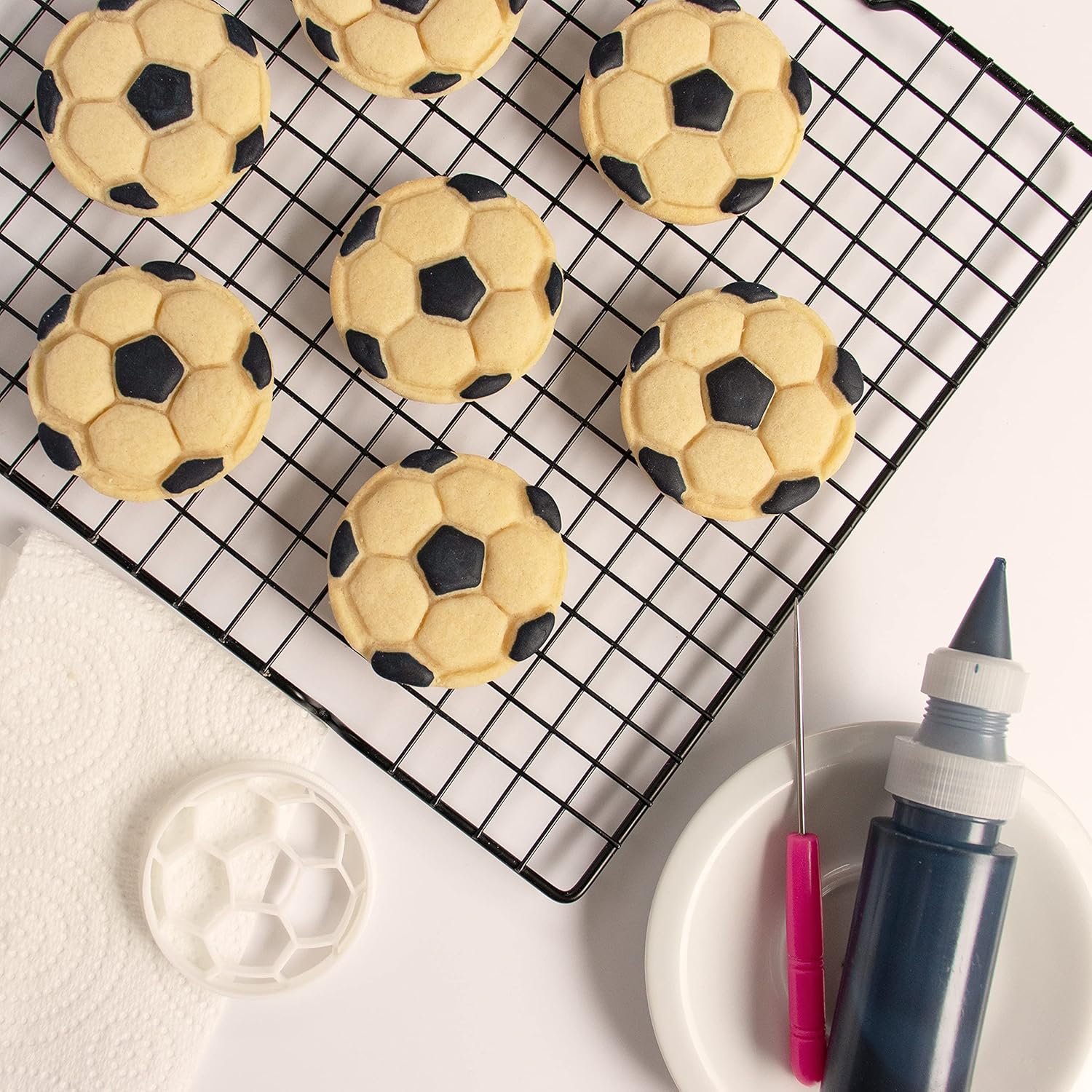 Extra Small Soccer Ball cookie cutter, 1 piece - Bakerlogy - Image 3