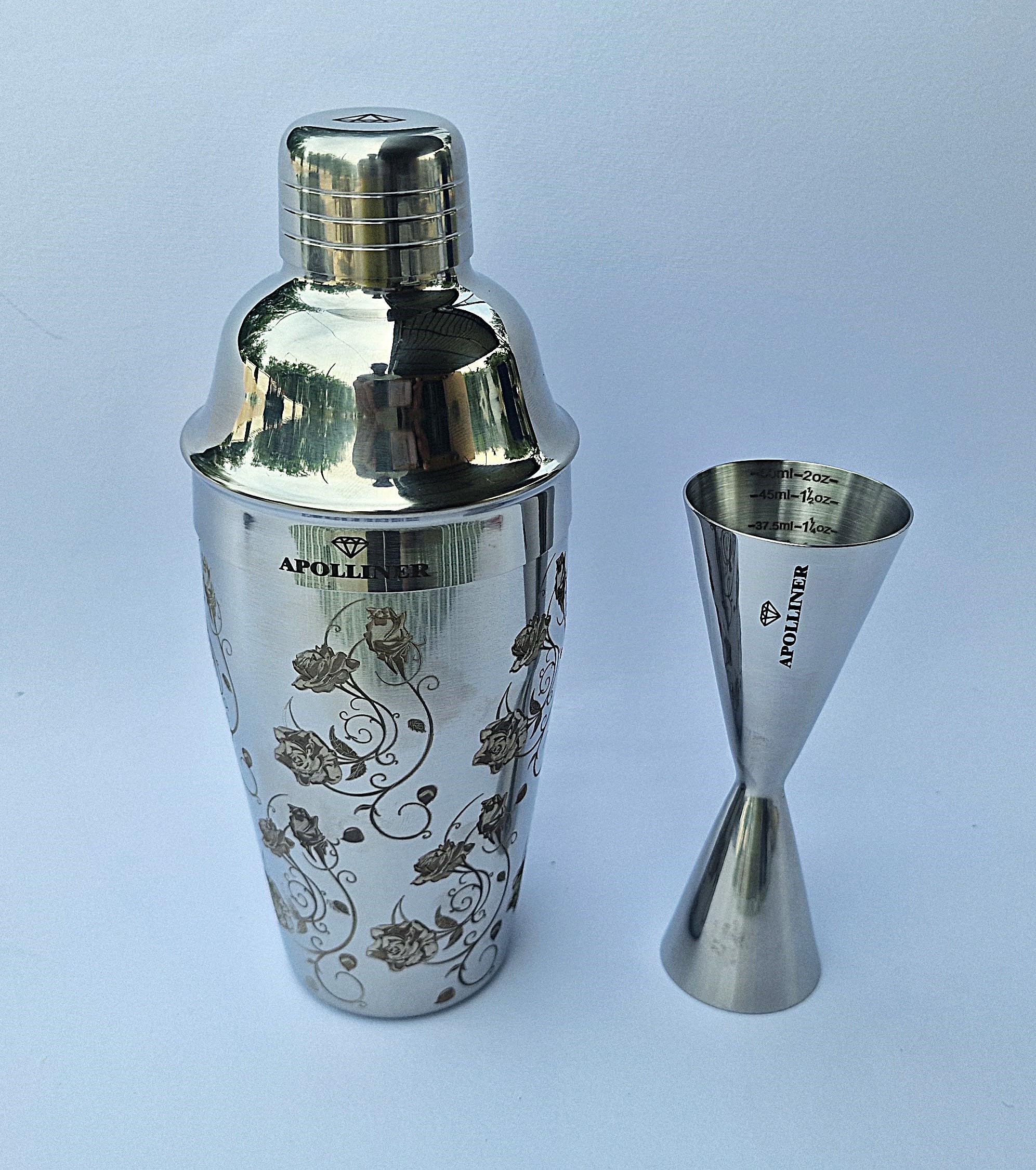Shaker Cocktail,Shaker e Dosatare Professionale,Kit Barman,Cocktail,Shaker in Acciaio Inox,Kit Cocktail,Set,Bar,Kit Bartender,Attrezzi da Bar,Regalo Casa,Uomo,Donna(4 pezzi)