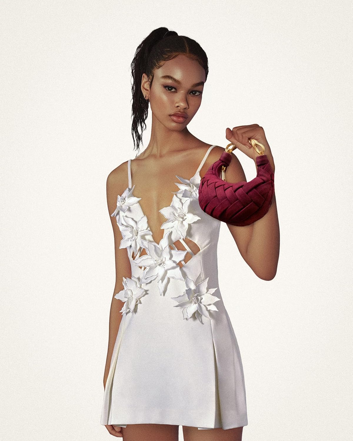 JW PEI Women's Yuliya White Floral Embellishment V-Neckline Mini Dress - Image 5