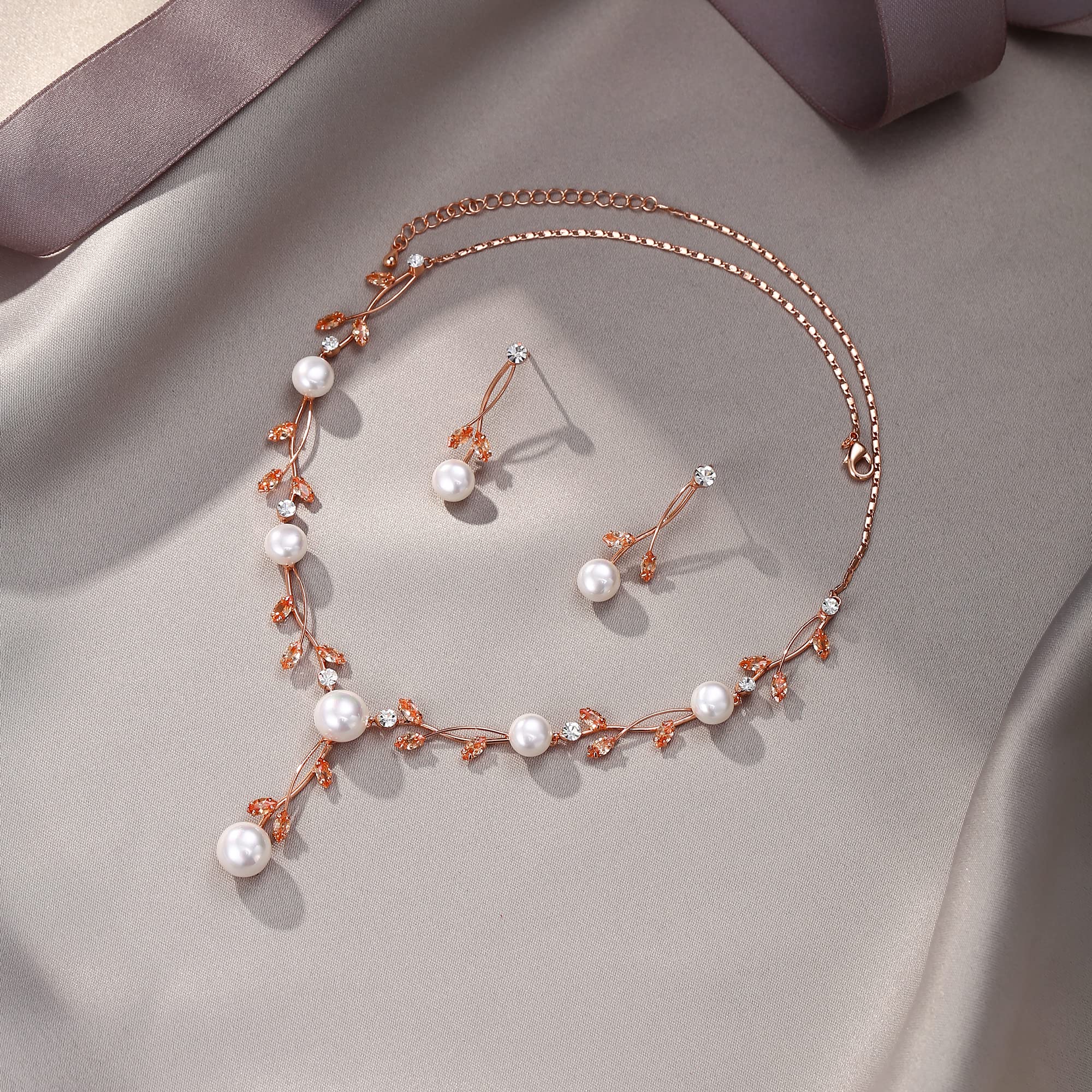 EVER FAITH CZ Cristal Elegante Hoja Vid Crema imitación Perla Colgante Conjunto de joyería marrón Tono Oro Rosa