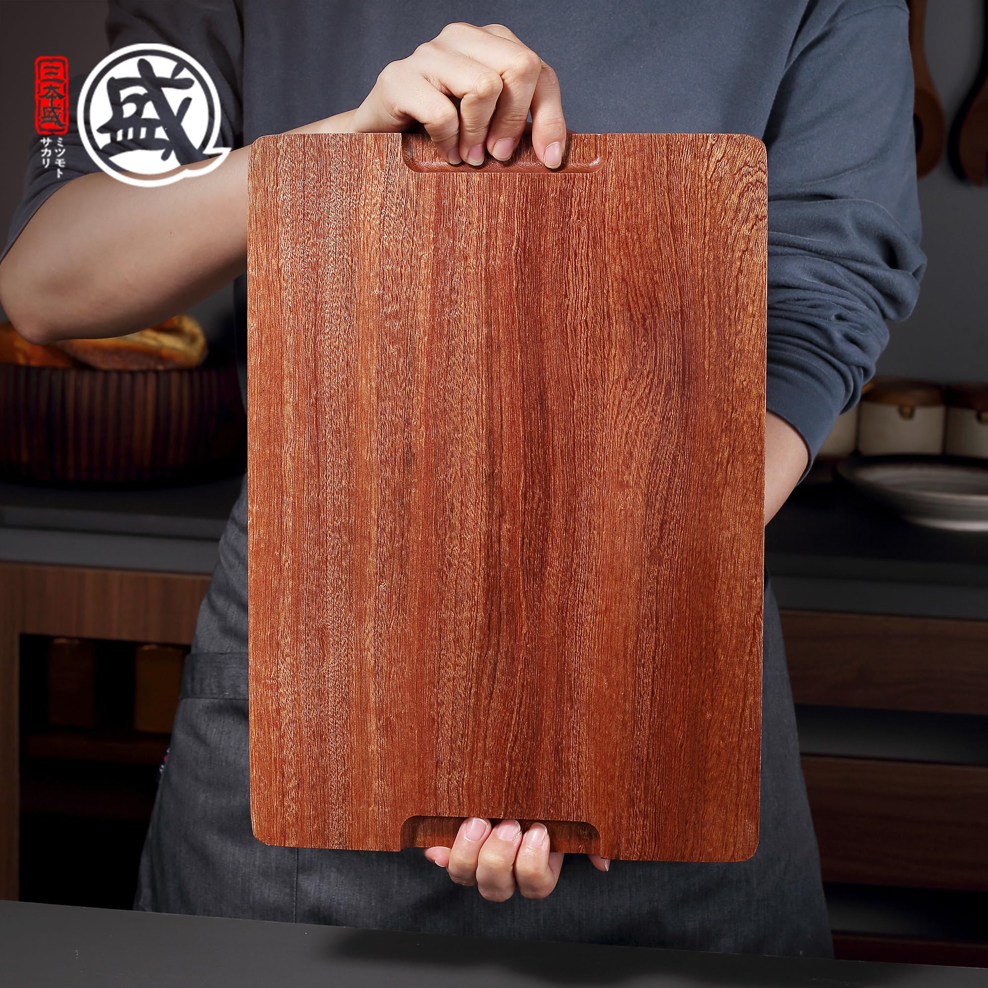 MITSUMOTO SAKARI Tagliere in Legno Sapele, 35,6 x 25,5 x 2,2 cmTagliere da Cucina, Tagliere Professionale in Legno (Con Scanalatura di Troppo Pieno)