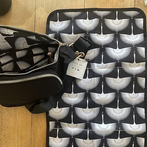 Miniatura 2 de Ditty Co. Bolsa de pañales pequeña - Cambiador portátil - Bolsas cruzadas para mujer - Soporte para toallitas para bebés - Artículos esenciales de