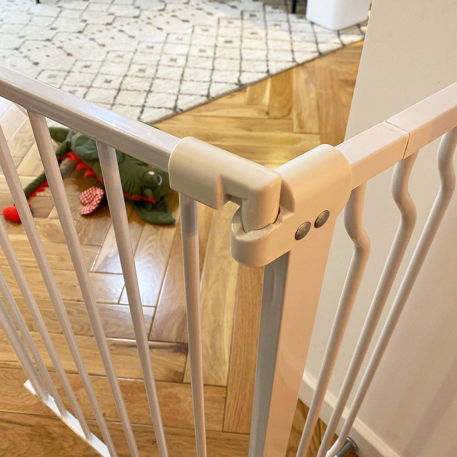 BalanceFrom Easy Walk-Thru Safety Gate for Doorways and Stairways with Auto-Close/Hold-Open Features, Multiple Sizes, White: Sports & Outdoors