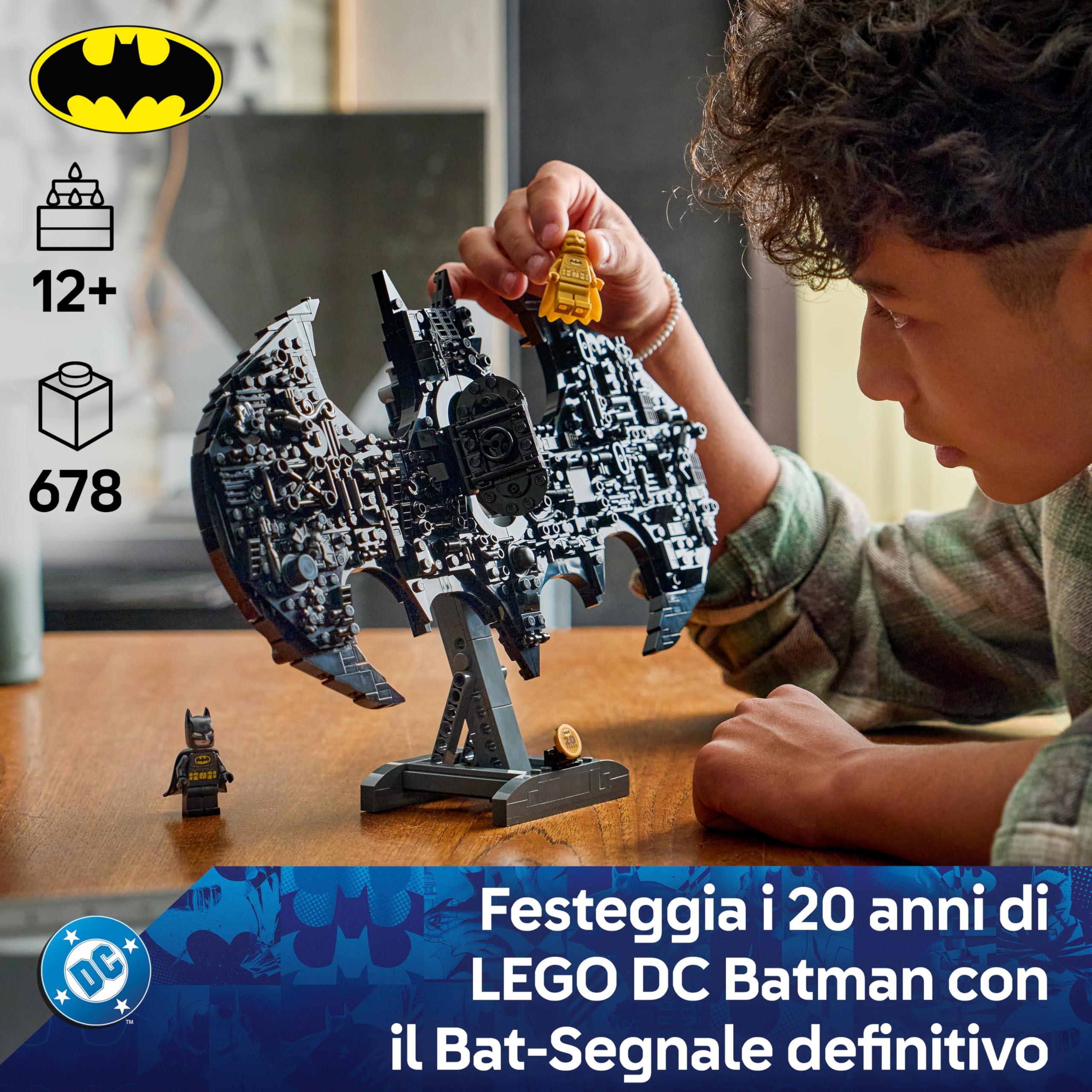 LEGO DC Logo di Batman - Giocattolo da Supereroi con 2 Minifigure da Collezione - Decorazione da Parete 3D Fai da Te o da Camera da Letto - Idea Regalo per Bambini da 12 Anni Fan del Film - 76330