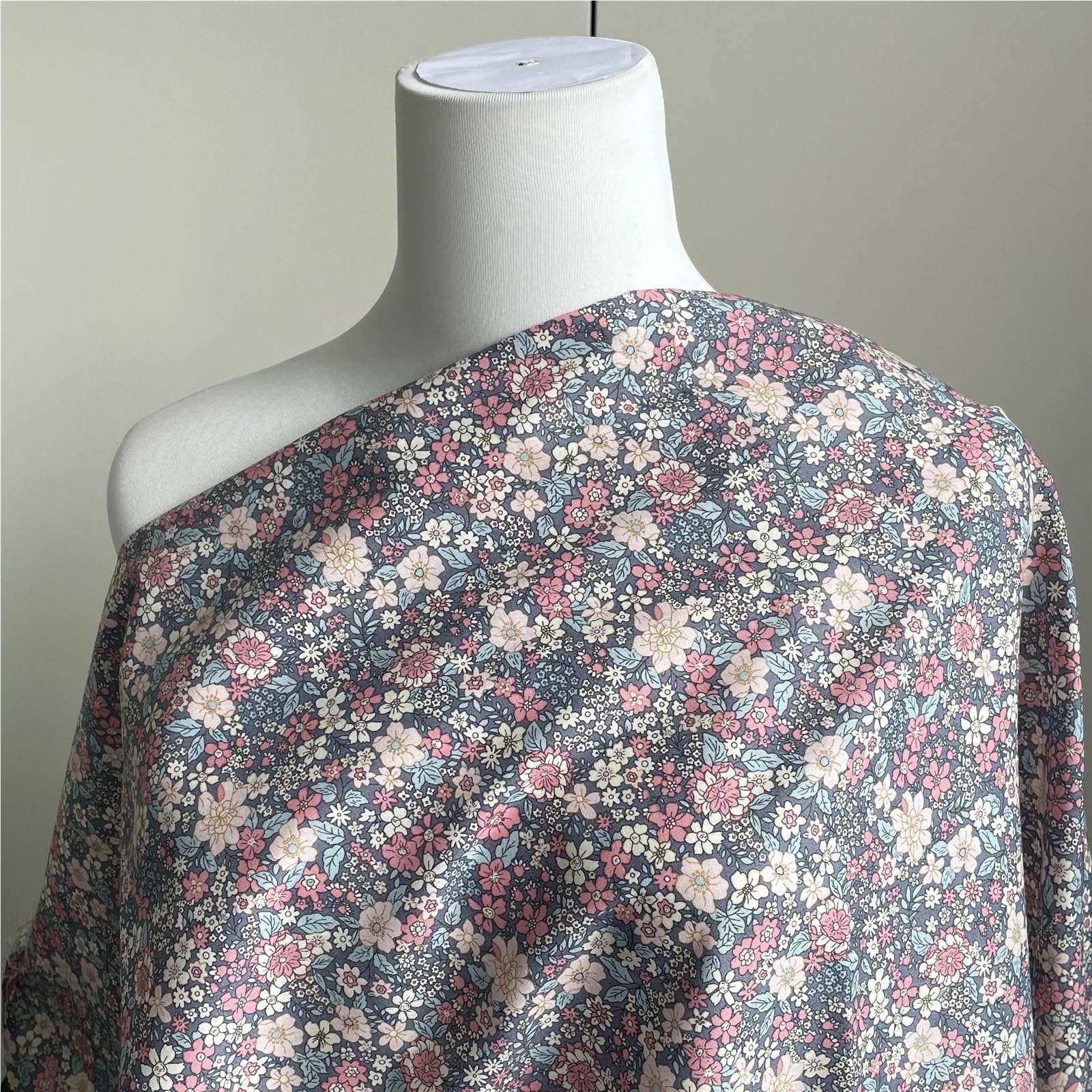 Tessuto cotone Tessuto in popeline di cotone grigio blu retrò anni '40, stampa digitale for cucire abiti in stoffa, gonne, designer DlY per Ricamo(145x500cm)