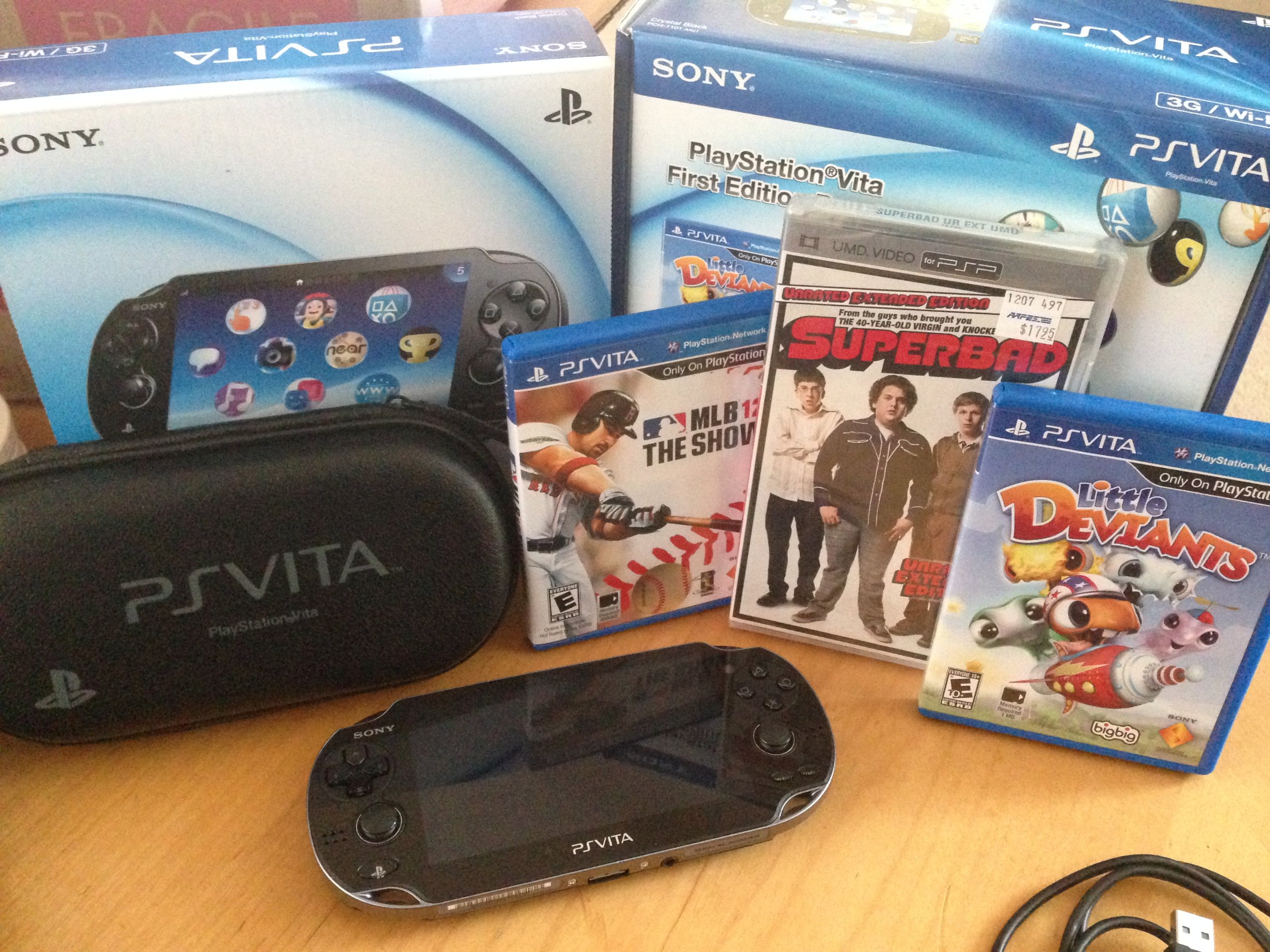 Amazon.com: Sony Computer Entertainment 3G Presale Bundle - Little
