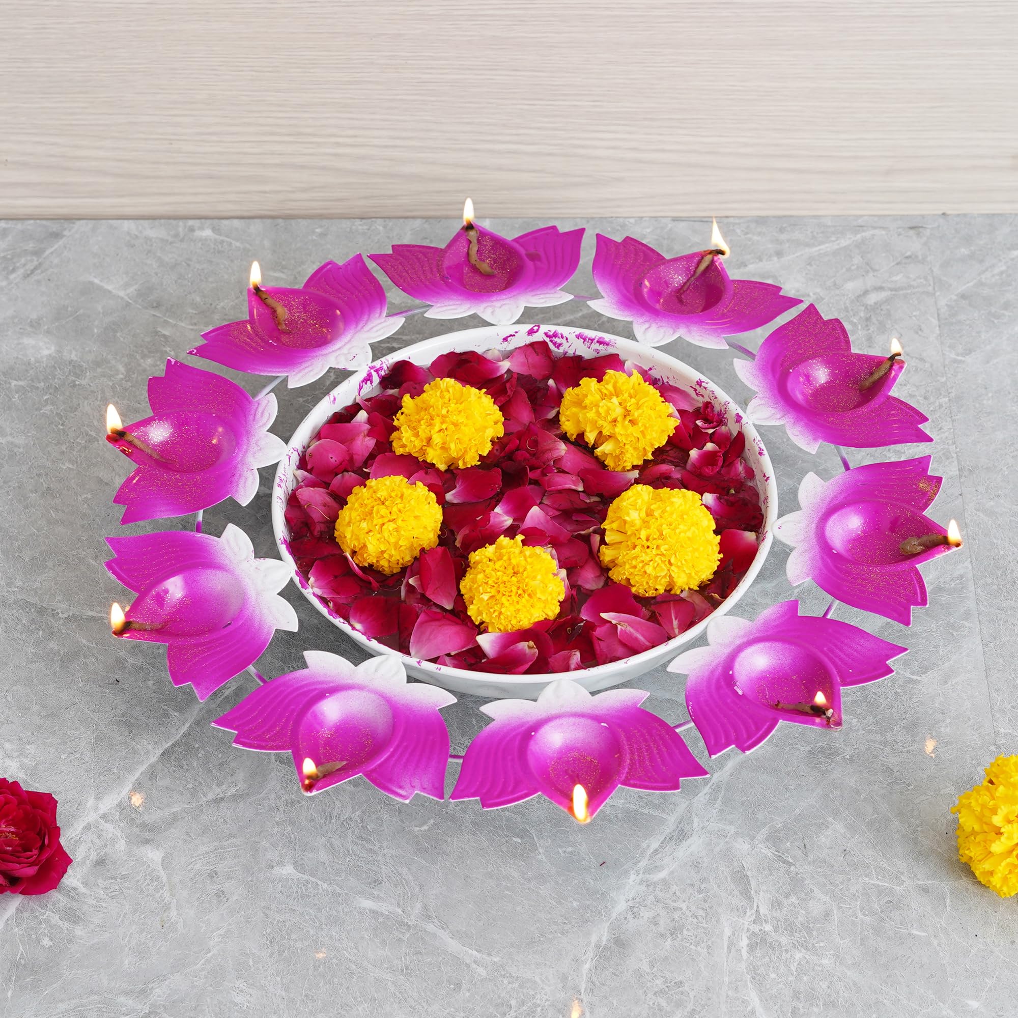 Webelkart Diya urli miska w kształcie lotosu do dekoracji domu i Pooja, świecznik na tealight Urli do dekoracji domu i biura (36 cm) – świecznik Diwali