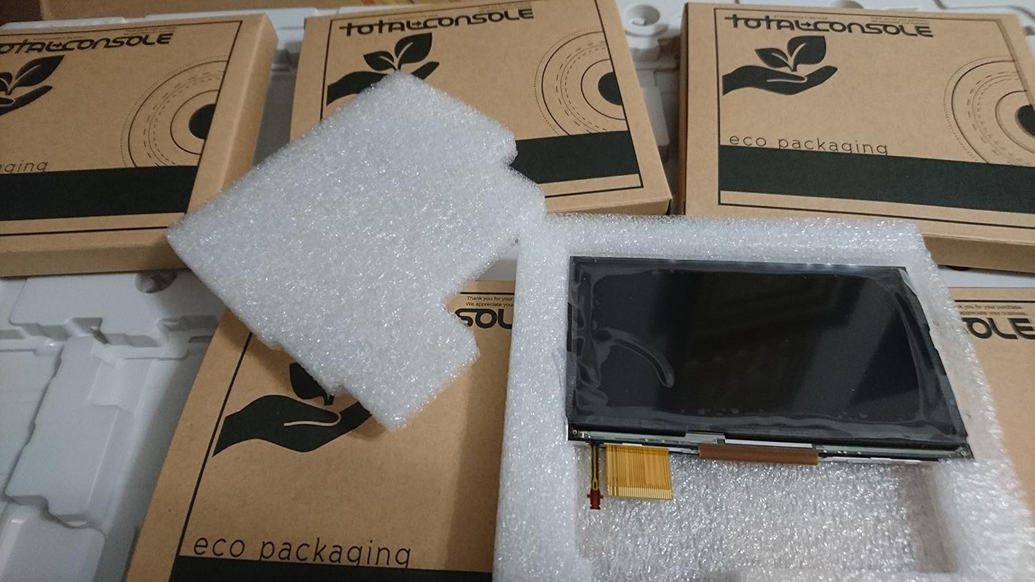 TOTALCONSOLE TC-95192 Original OEM LCD Screen for Sony PSP 3000 Series, Total Console Product Name : Video Games