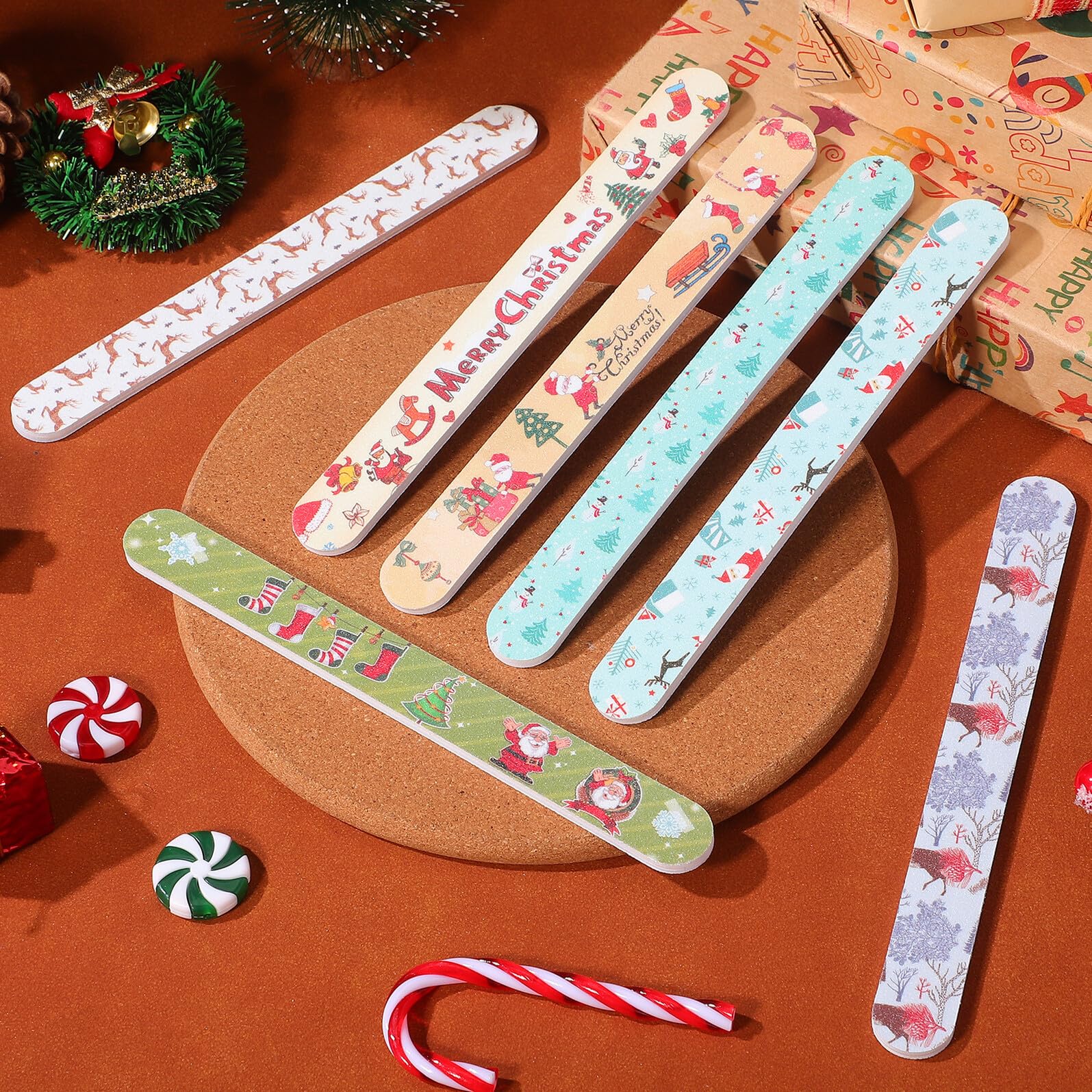 Mikinona 24stücke Nagelfeilen mit Weihnachtsmotiven Pediküre-polierfeilen Praktische Nagelpolierwerkzeuge Nagelformfeilen für Naturnägel Künstliche Nägel und Zufälliger Stil