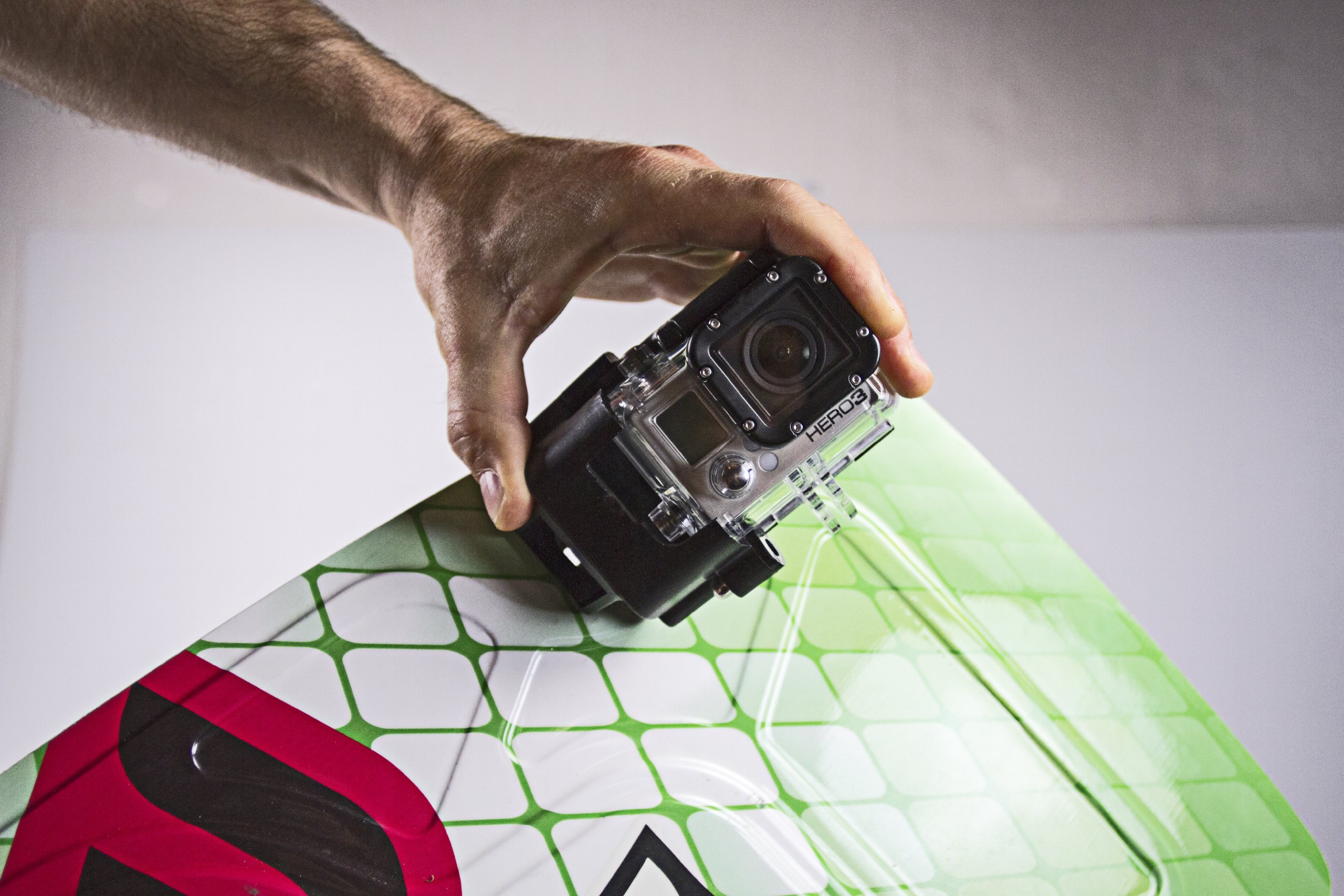 Fixations GoPro pour le kitesurf - 6 accessoires à avoir