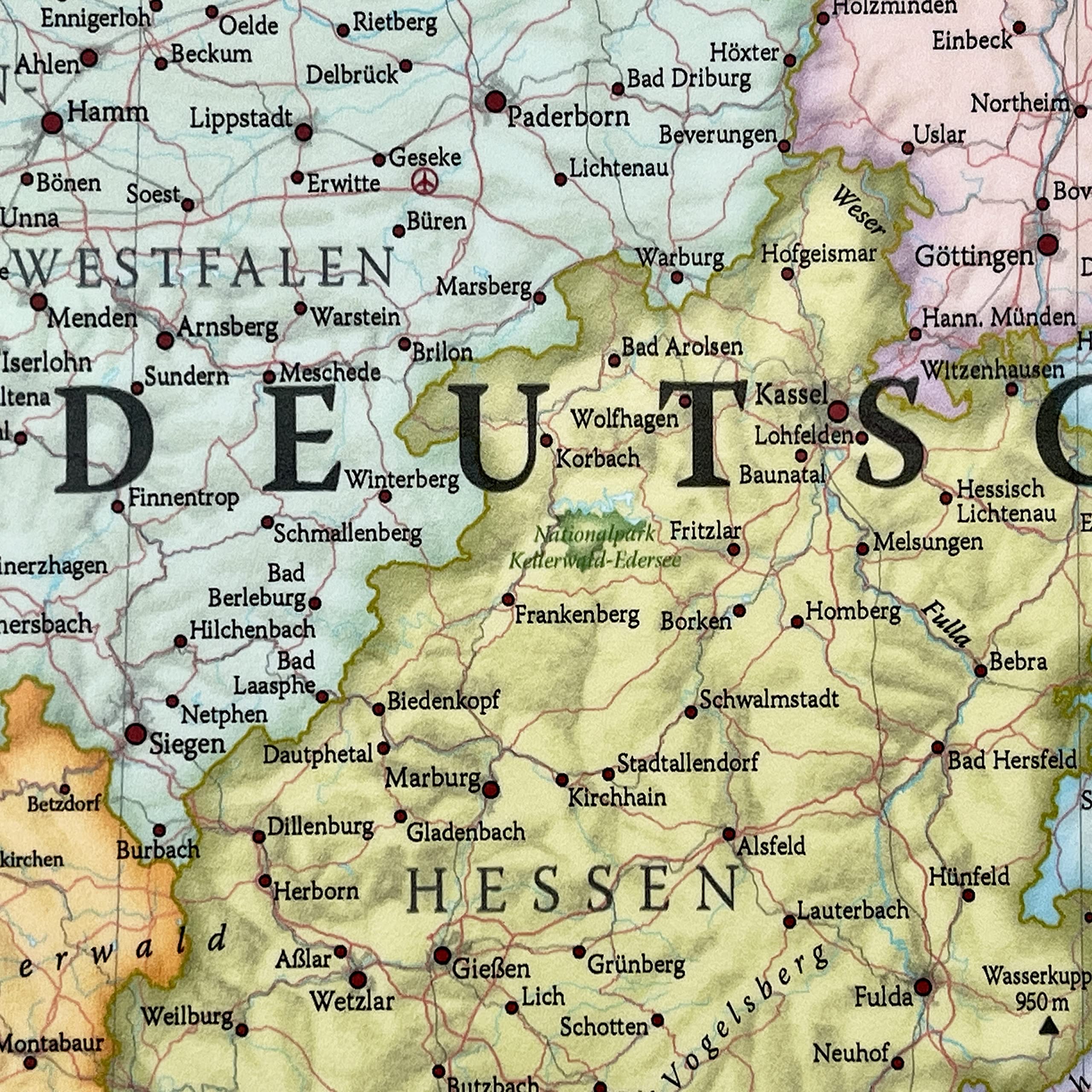 Politische Landkarte Deutschland 2025 - Deutschlandkarte Wandposter - Maps International - Kartografisches Detail 16 deutschen Bundesländer sind farblich voneinander abgegrenzt - 42 x 59 cm