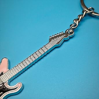 Men's Guitar Keychain Mini Cute Bass Keychain Ring Children's High end Car Keychain Electric Guitar Keychain