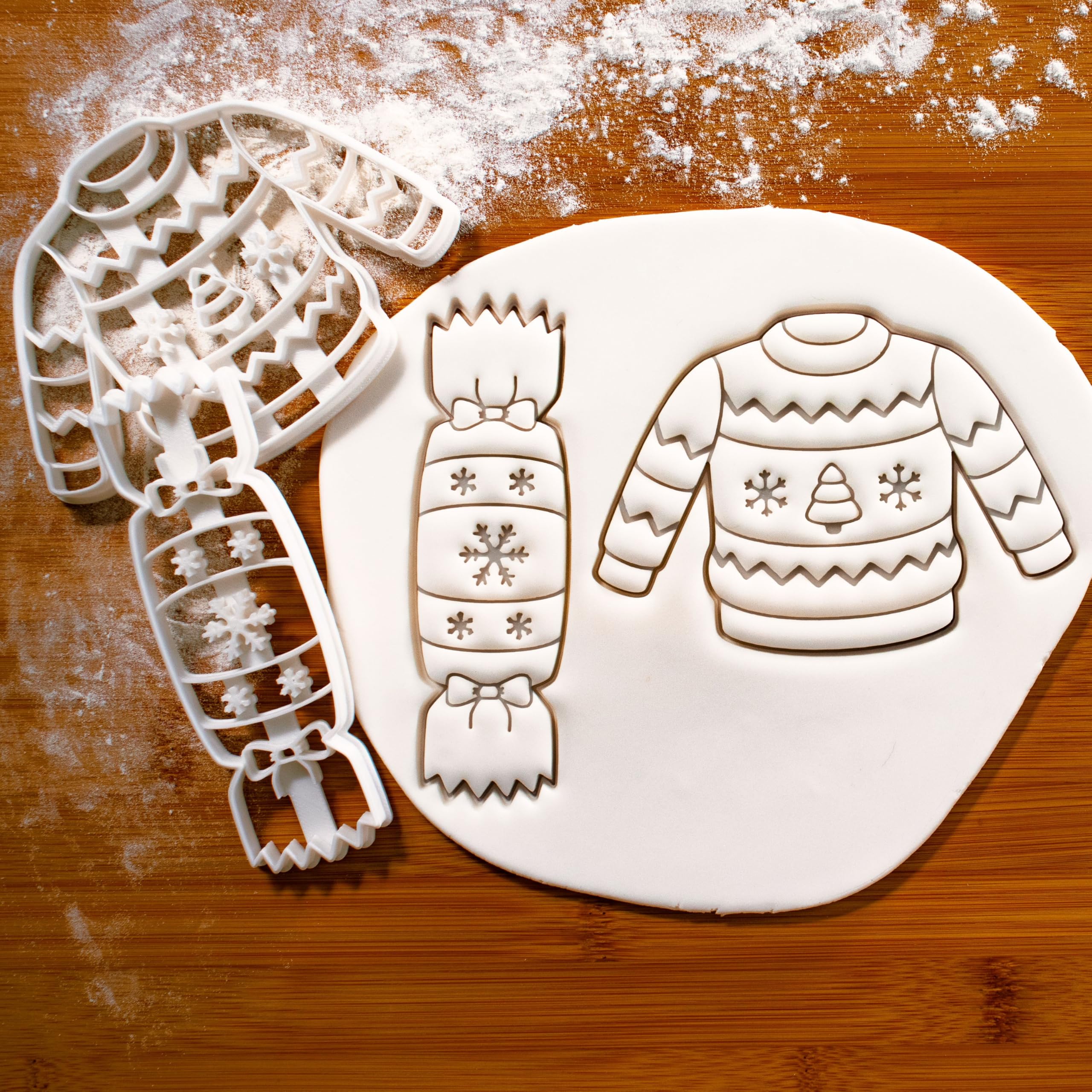 bakerlogy Satz von 2 Knallbonbon und Weihnachtspullover Ausstechformen, 2 Teil