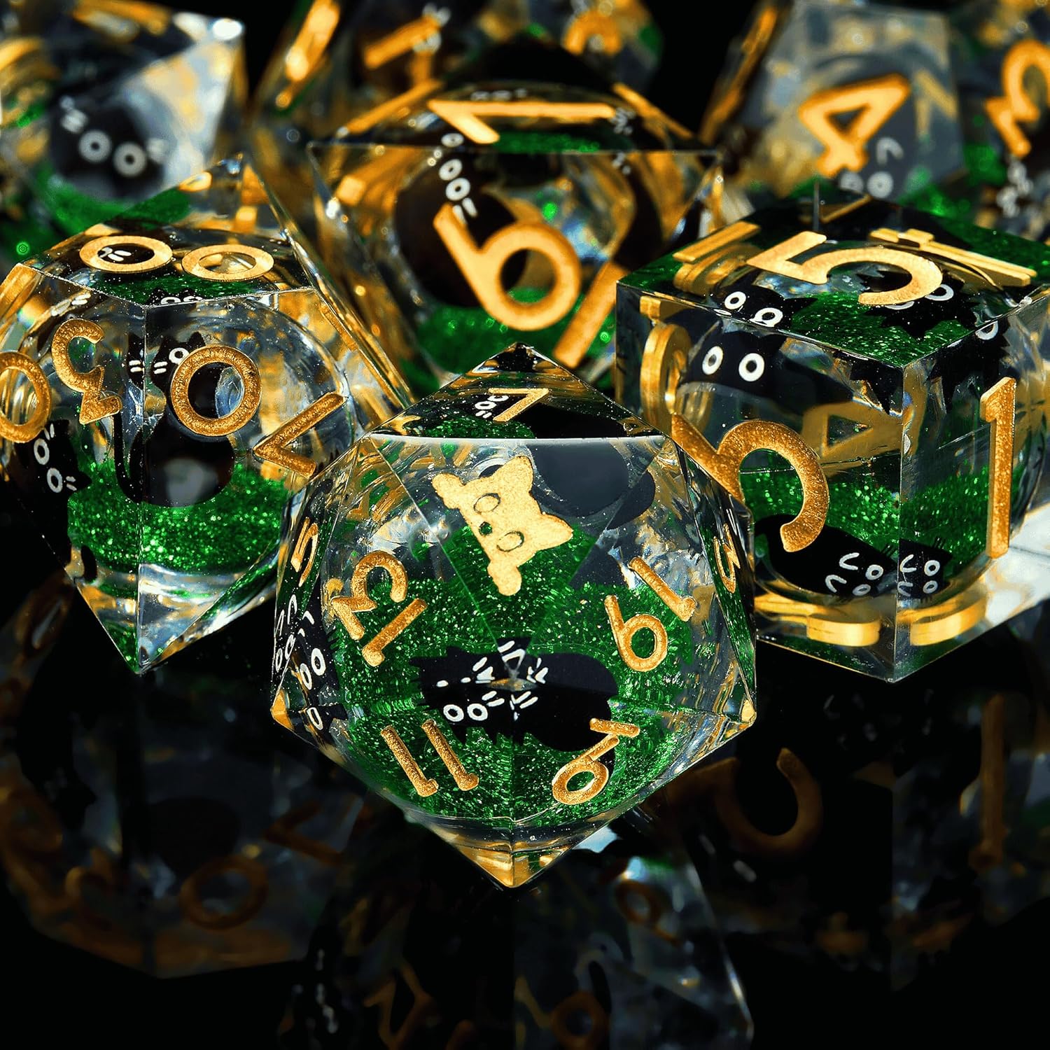 Liquid Core Cat DND Dice Set 7Pcs with Box- Sharp Edge Cute Cat Style Resin Dice for D&D, Roleplaying Games, RPG, MTG, Table Games D20 D12 D10 D8 D6 D4(Cathead-Green)