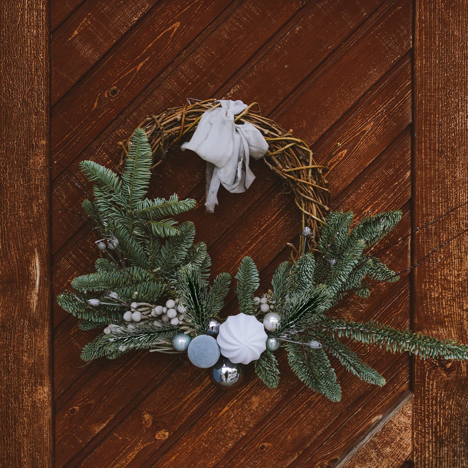 60 aghi artificiali di pino verde, aghi di pino natalizio, piccoli ramoscelli di pino innevati per decorazioni per la casa, 8 cm