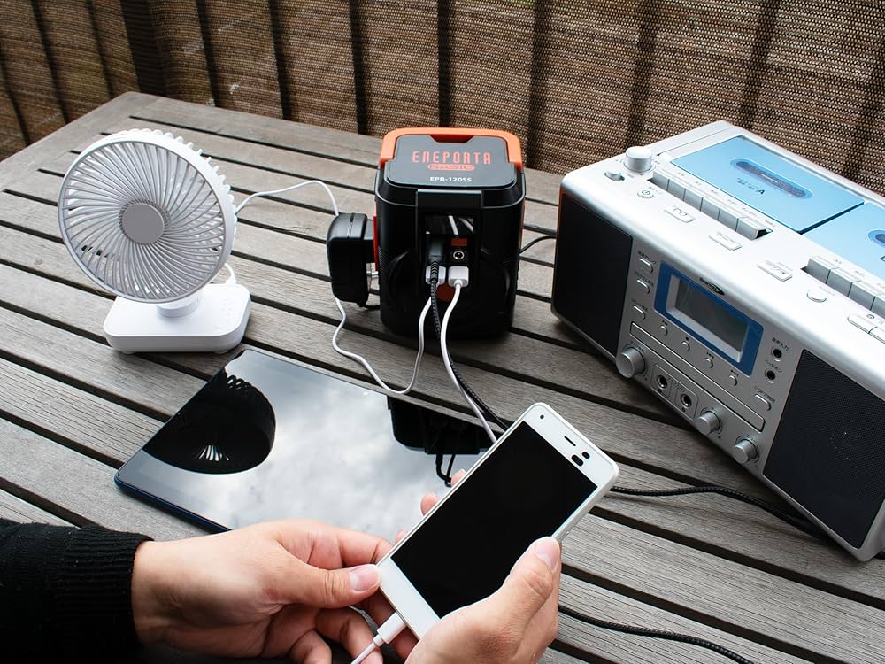 ポータブル電源・155wh・LEDライト付 ポータブル電源・155wh・LEDライト付 ポータブル電源・155wh