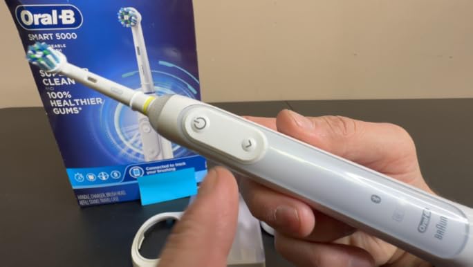BRAUN - BRAUN　Oral-B (オーラルB）　SMART5000 ブラウンオーラルB スマート5000｜電動歯ブラシ【ブラウン