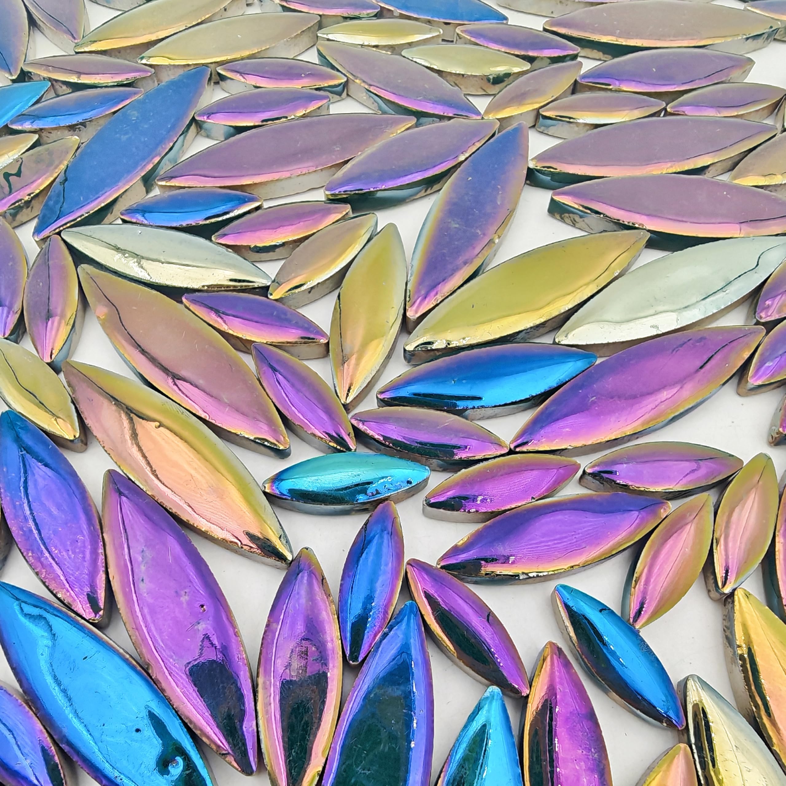 Mosaico in ceramica a forma di petalo di salice, 500 g, pezzi irregolari per decorazione domestica o artigianato fai da te, forniture per la creazione di mosaici. (verde pavone iridescente)