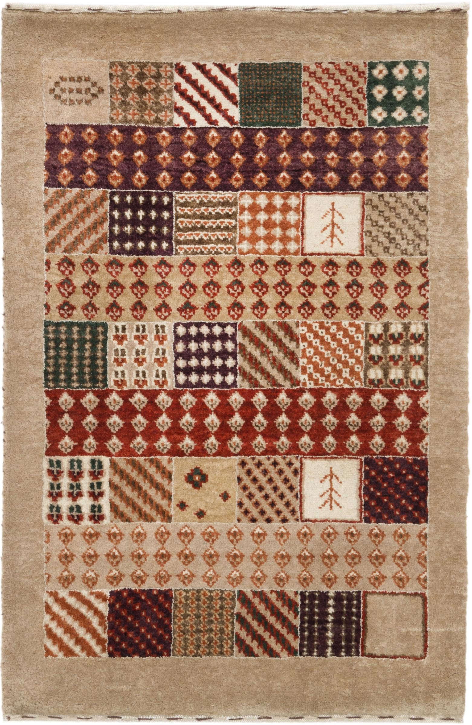 Tapis en laine Gabbeh Loribaft parfait pour réchauffer une entrée ou un bureau