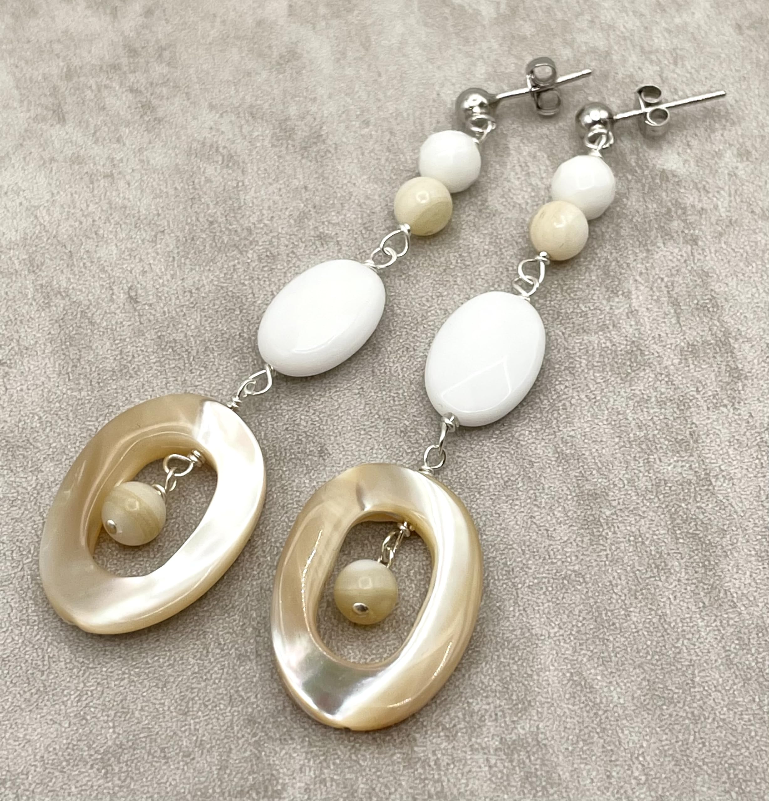 Orecchini in Argento 925 Madreperla Beige e Agata Bianca, Pendenti Lunghi Ovali, Gioielli con Pietre Dure, Bijoux Boho Artigianali, Regalo