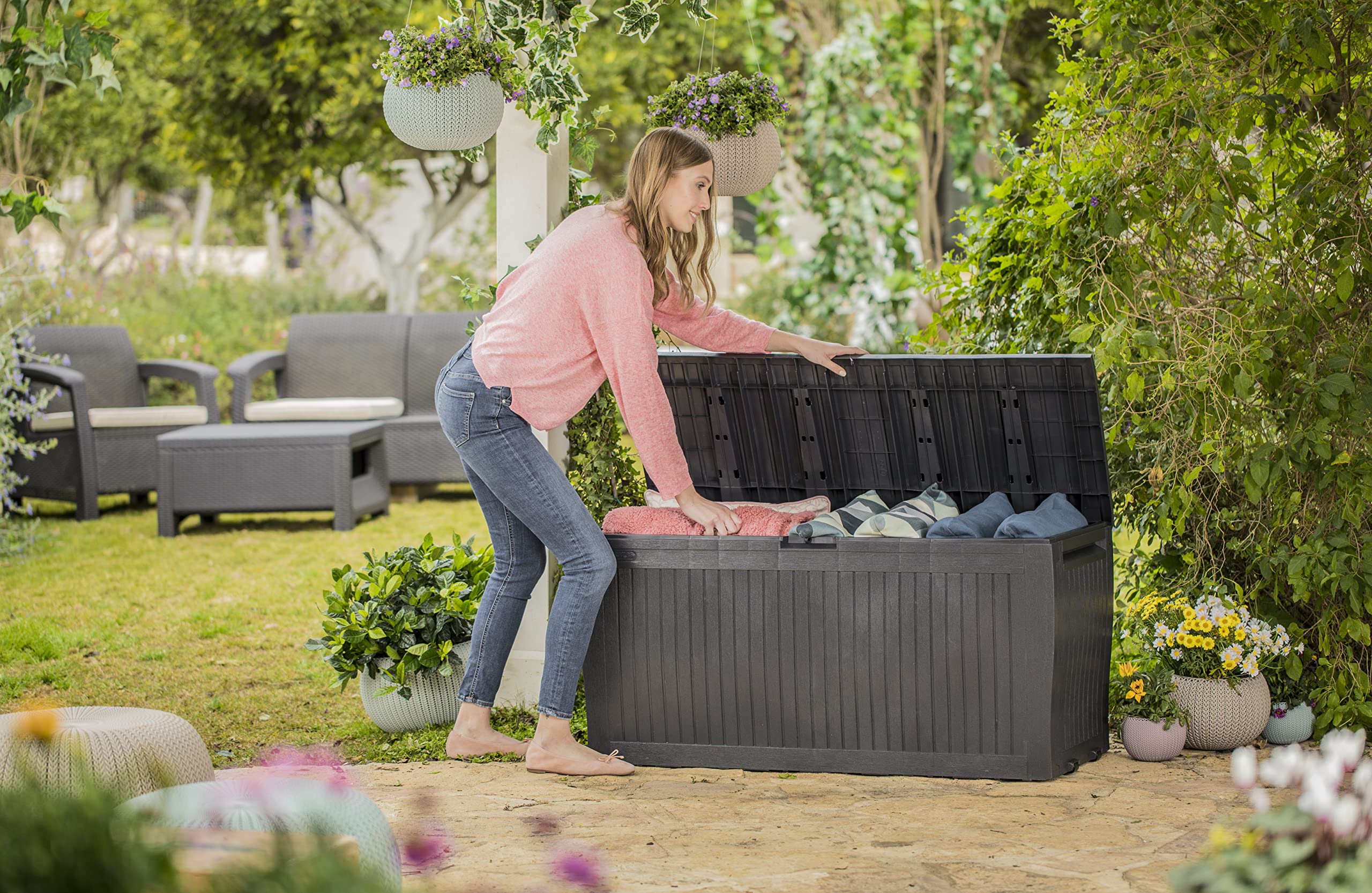 Keter Comfy - Baúl de resina de 270 L, color grafito, 116,7 x 54,6 x 8,6 cm