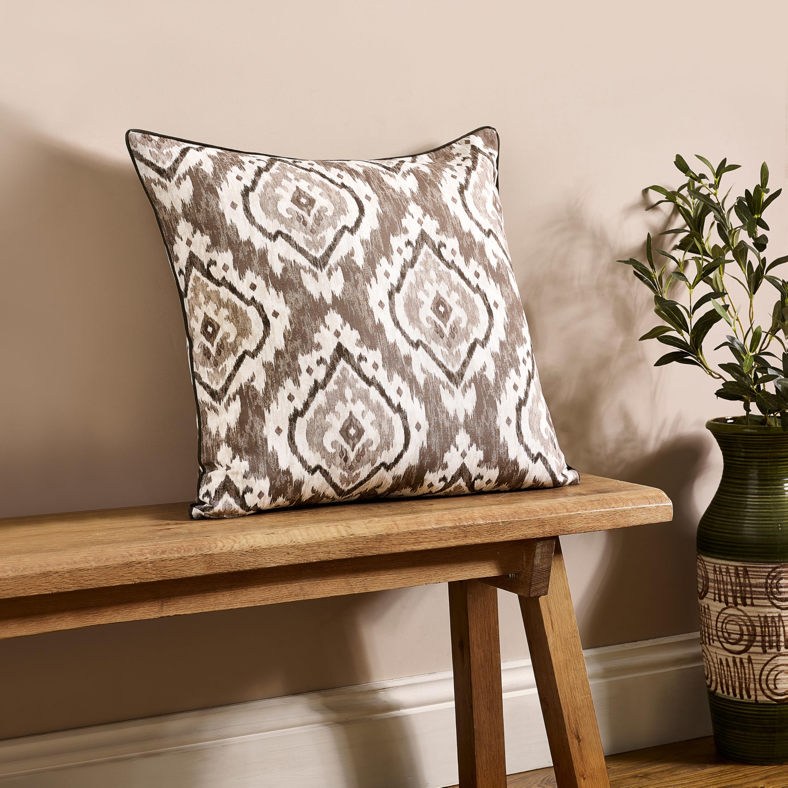 Pineapple Elephant Suri Cushion