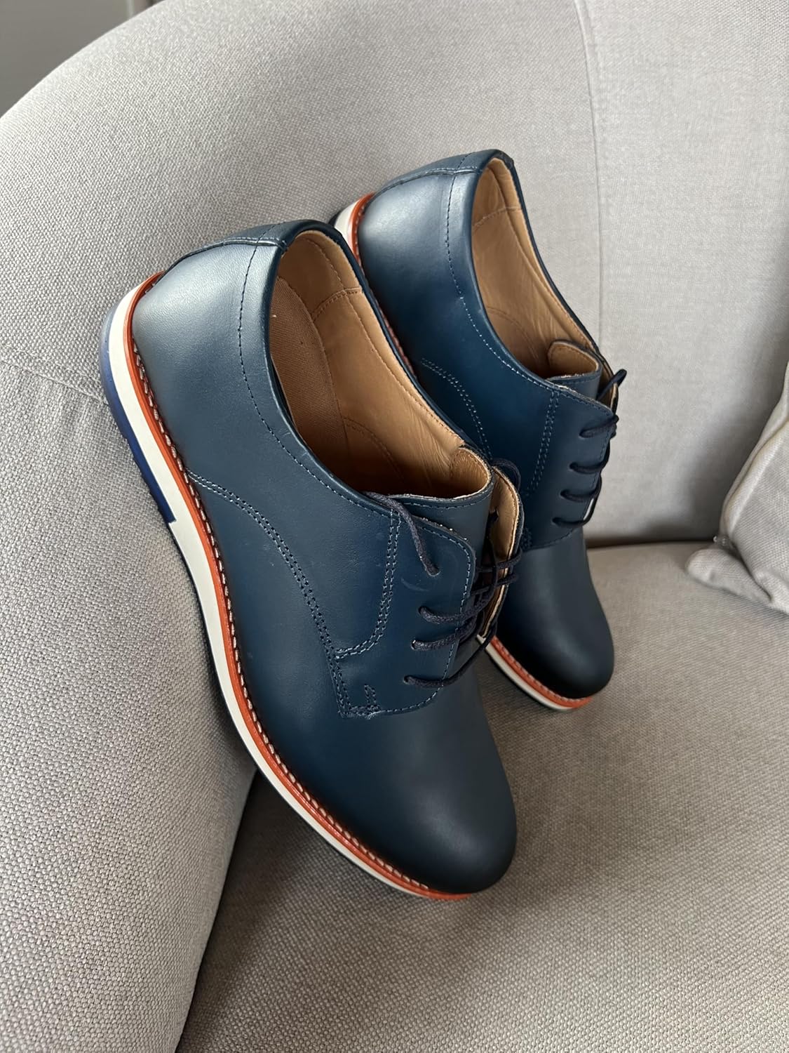Sapato Social Masculino Em Couro Oxford Casual Confortável em promoção! Veja a oferta e mais achadinhos de Sapatos 9 Hoje é o melhor dia para comprar Sapato Social Masculino Em Couro Oxford Casual Confortável com aquele preço maroto! Promoção! Aproveite a oferta! 9