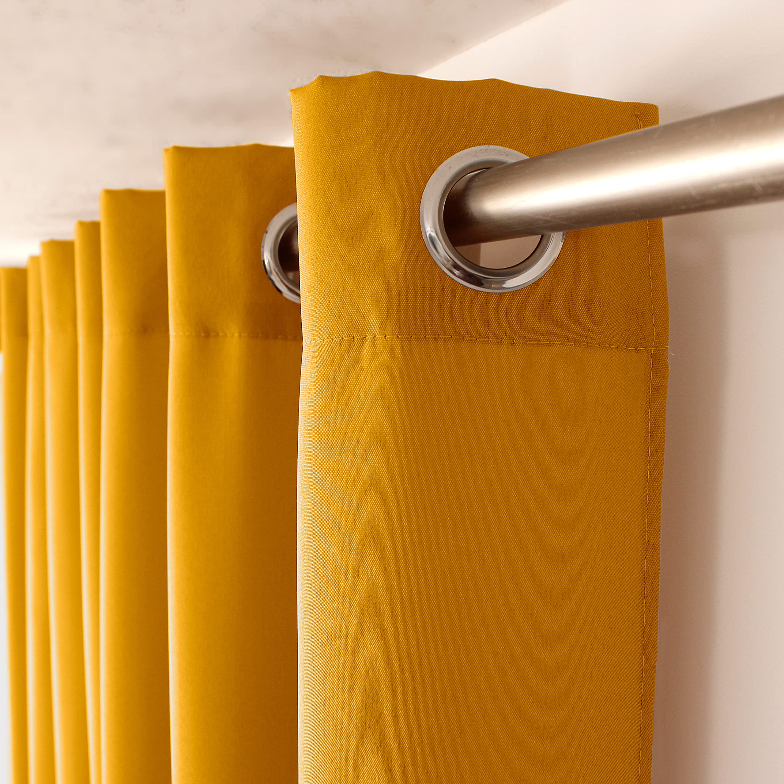 Enjoy Home – Pair of Curtains on the Right – Polyester – 140 x 240 cm – Mustard – Basic Collection – Ready to Hang – Washable at 30° – For All Spaces