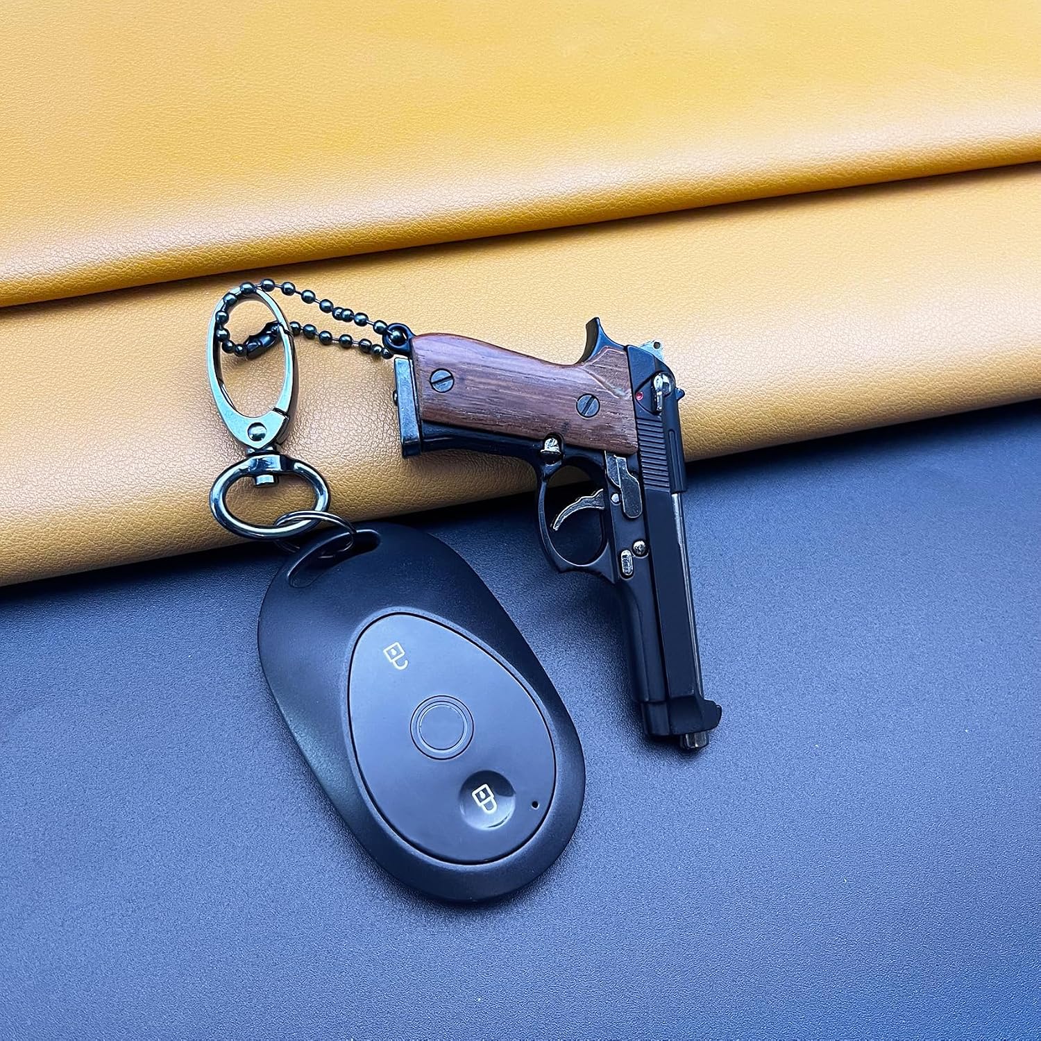Mini Gun Keychain,Stylish Key Chain Gift for Men & Women