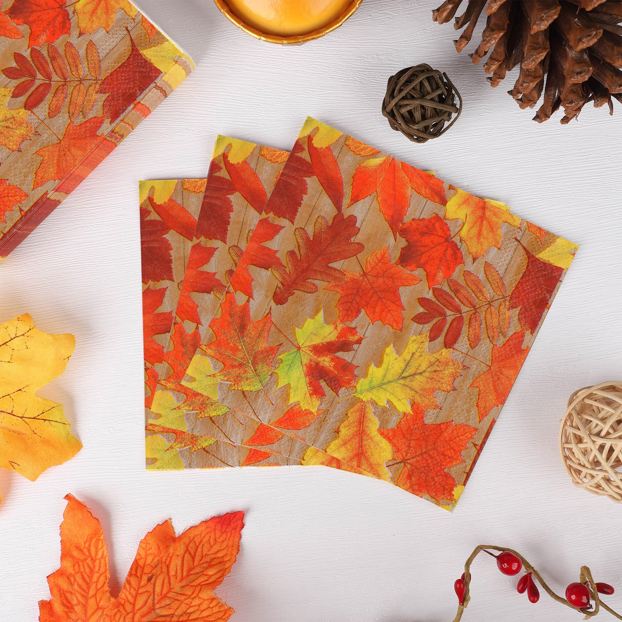 100 servilletas de cóctel de otoño, servilletas de papel de hojas de otoño, 3 capas, desechables, hojas de arce, servilletas de fiesta, servilletas decorativas para cena de Acción de Gracias,