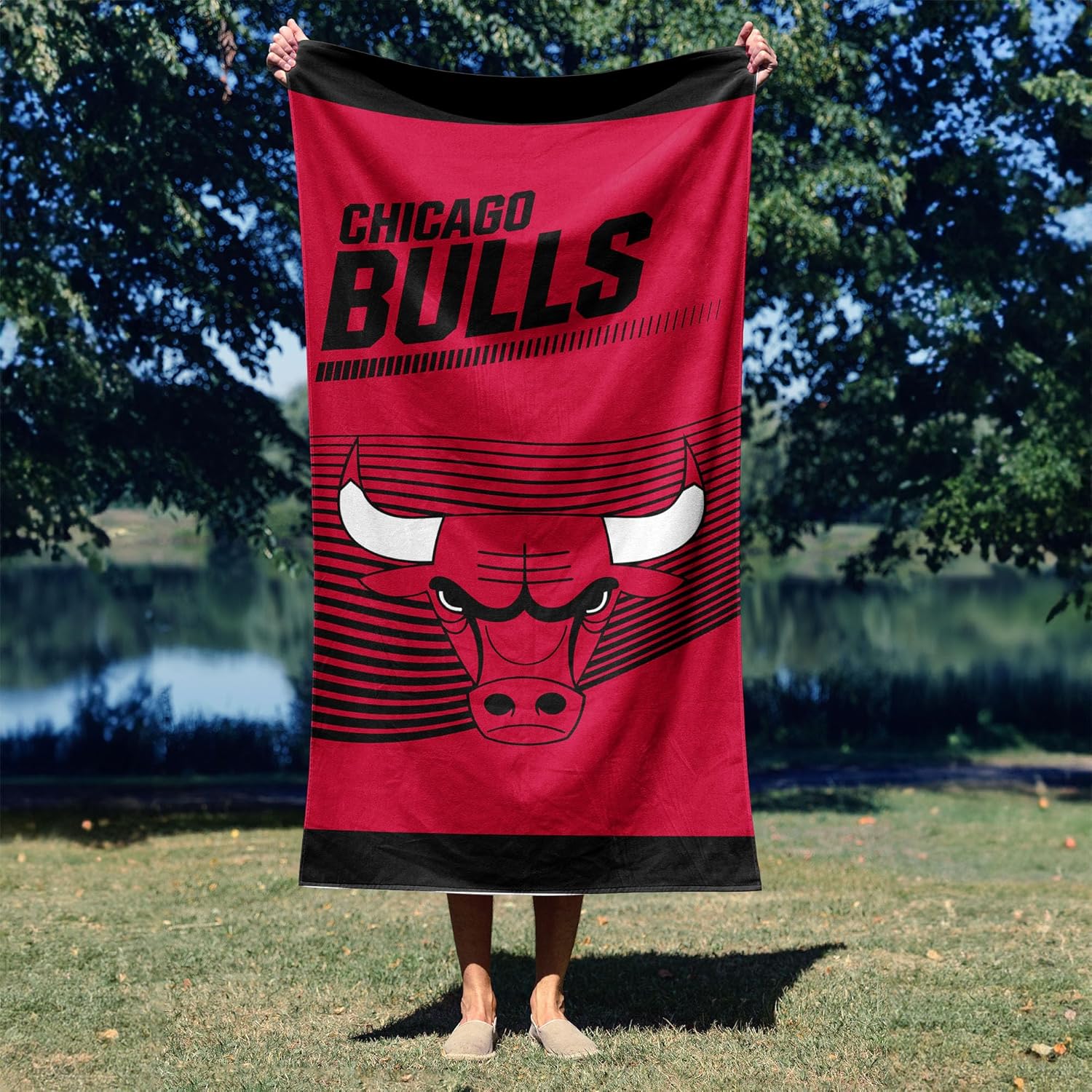 Northwest NBA Officially Licensed Chicago Bulls 30" x 60" Microfiber Beach Towel - Image 2