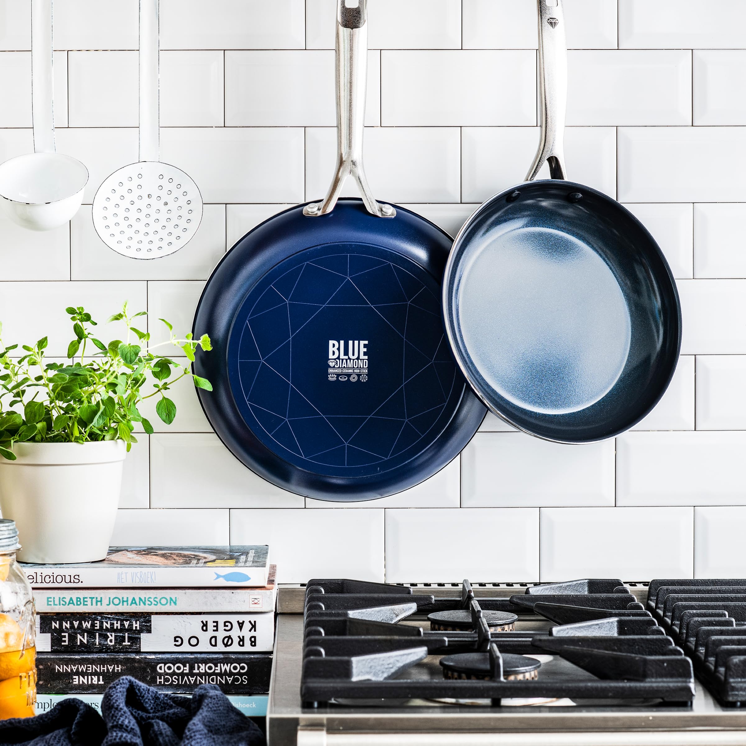 Blue Diamond Cookware Set di Pentole e Padelle Antiaderenti in Ceramica Infusa Diamante da 5 pezzi, senza PFAS, a Induzione, Lavabile in Lavastoviglie, Sicuro al Forno, Argento