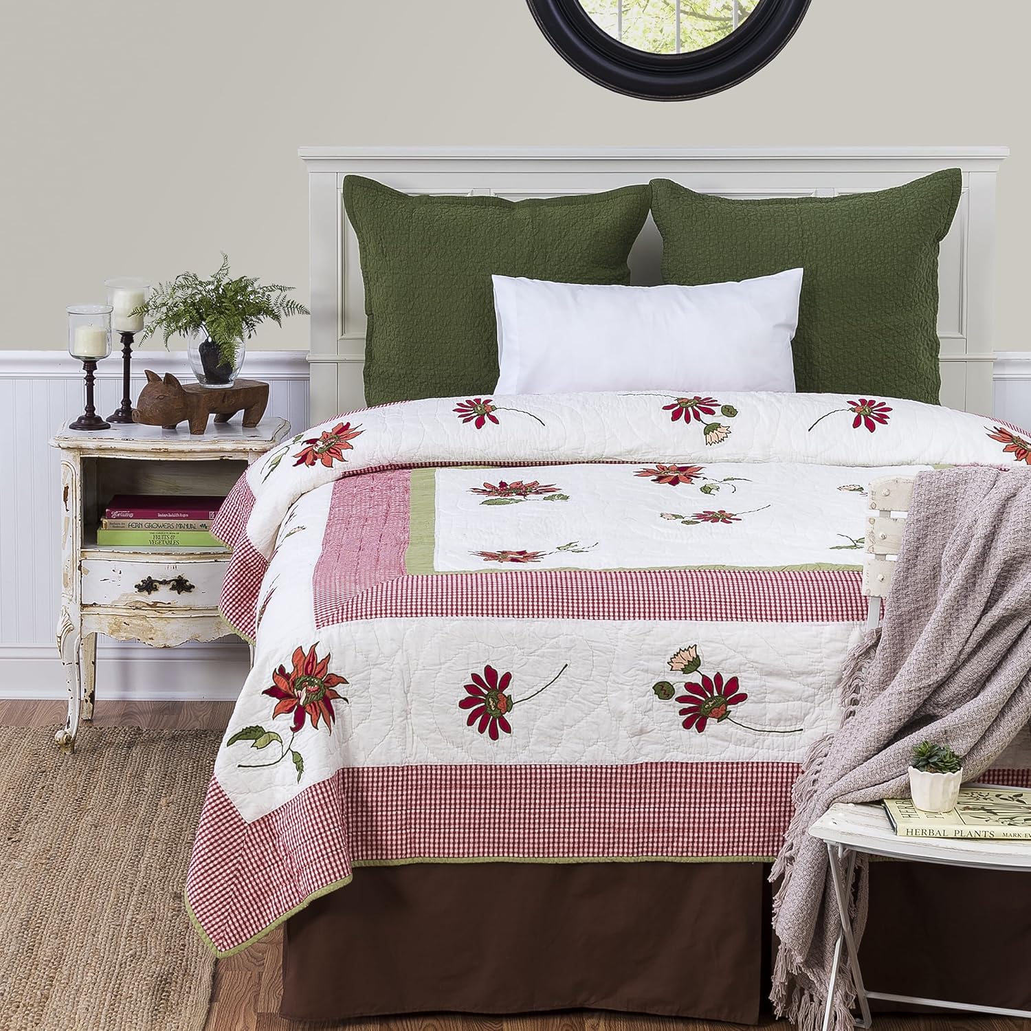 C&F Home Sunflower Full/Queen Quilt 100% Cotton Lightweight Machine Washable Reversible Bedspread Coverlet Full/Queen White/Green/Red