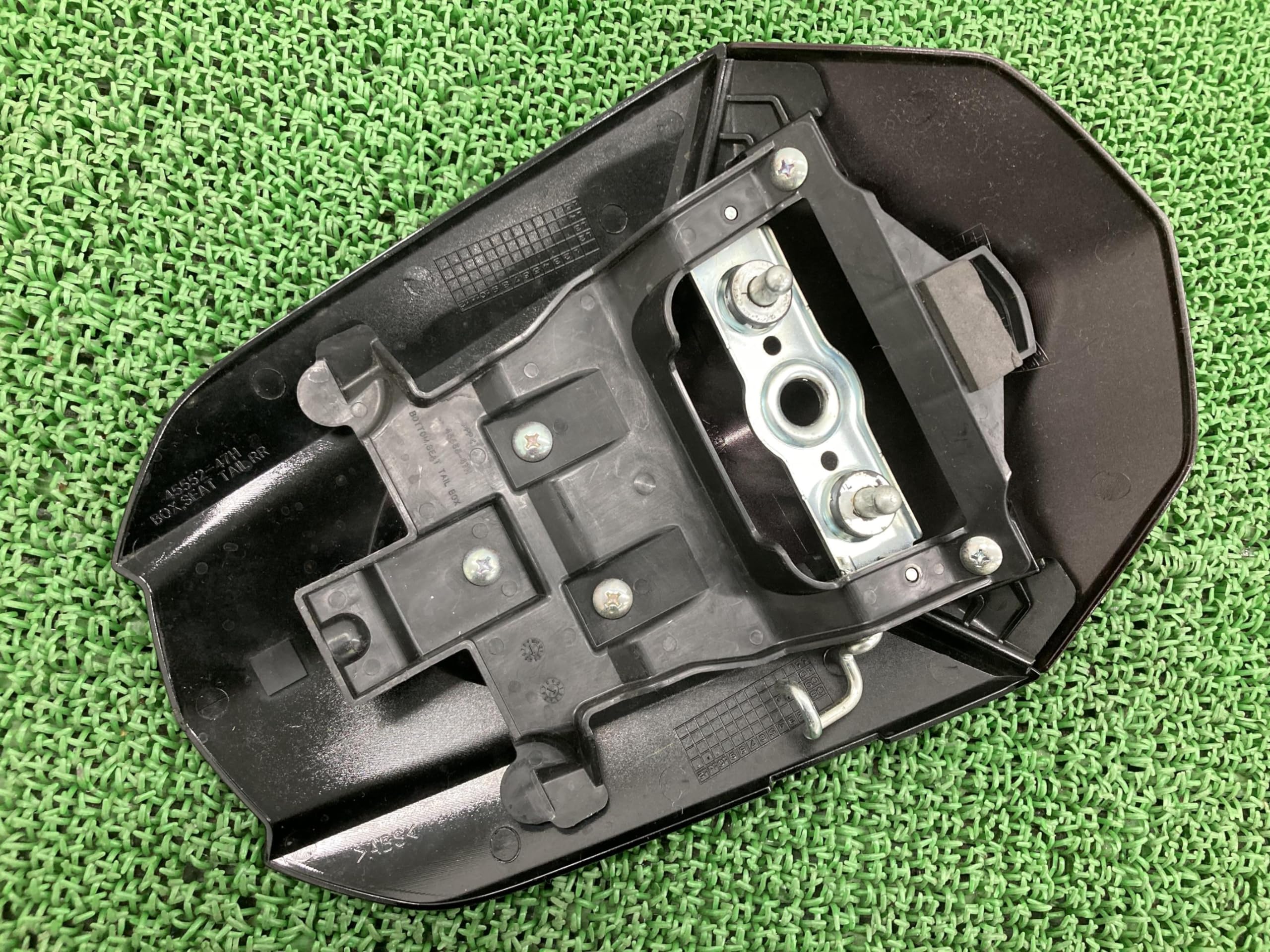 み☆ GSX-R1000 シングルシートカウル 黒 45552-47H スズキ 純正 中古 2009