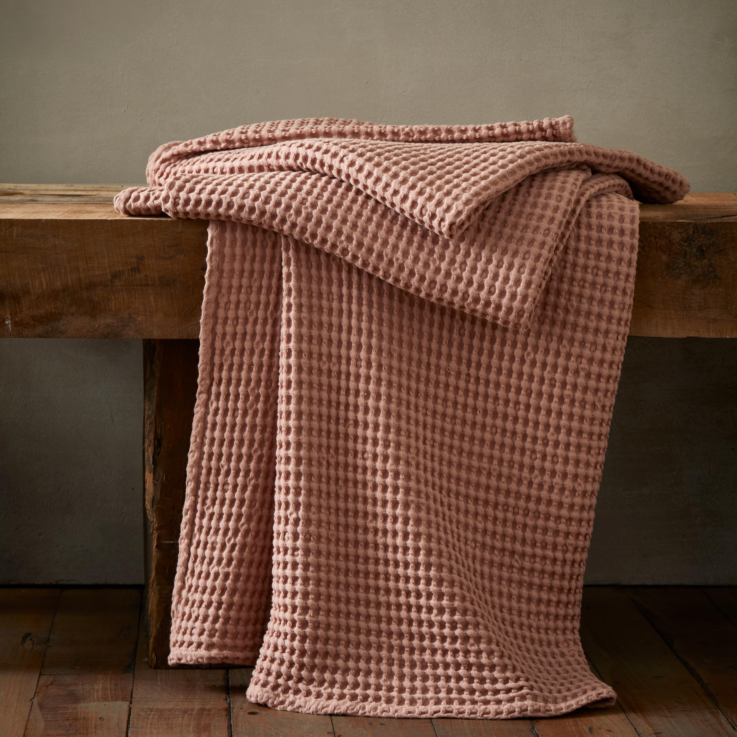 Pineapple Elephant Jaipur Chunky Waffle Cotton 150x200cm Blanket Throw Pink