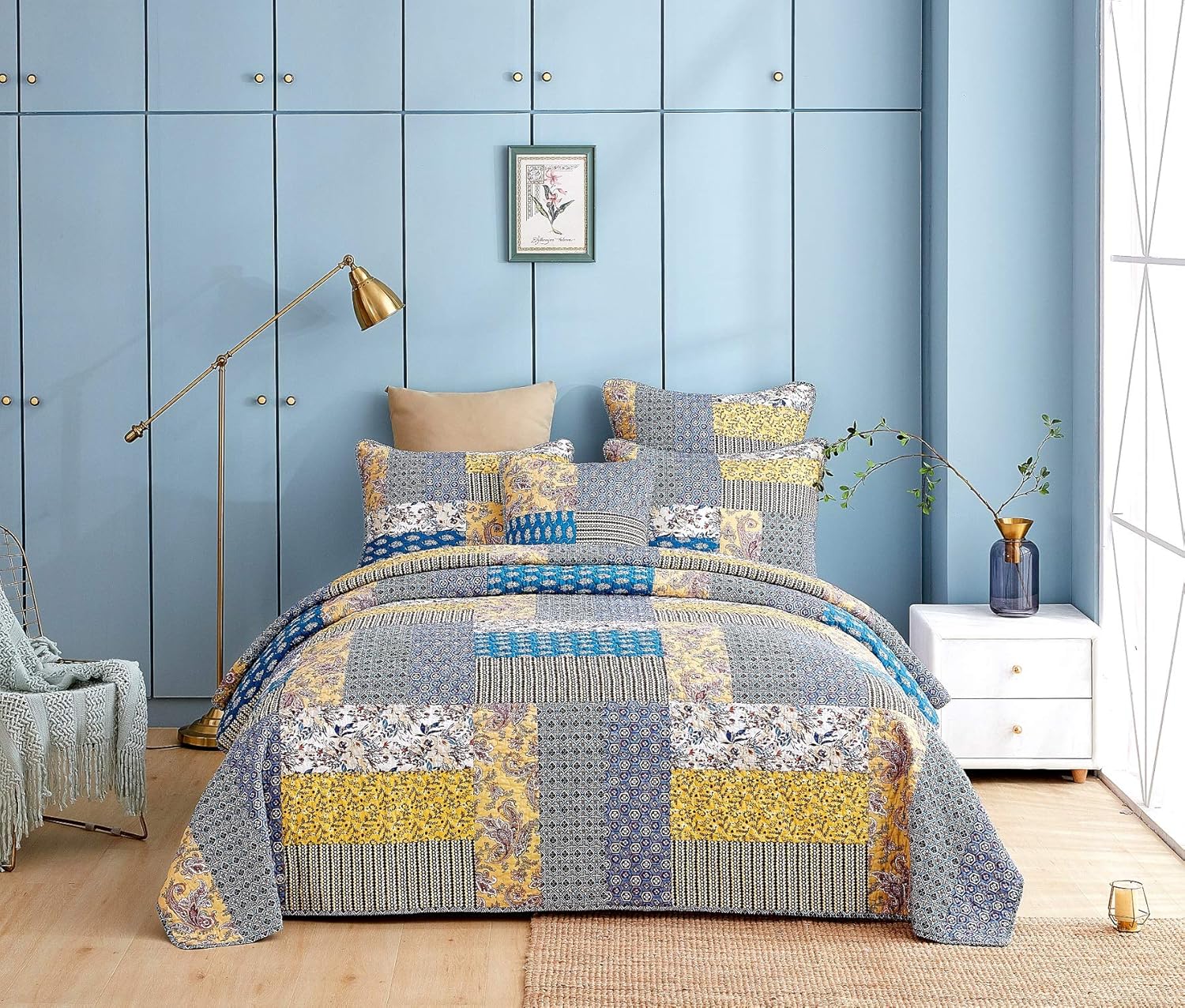 Tache 3 Piece Royal Chambers Patchwork Floral Quilt Set, King