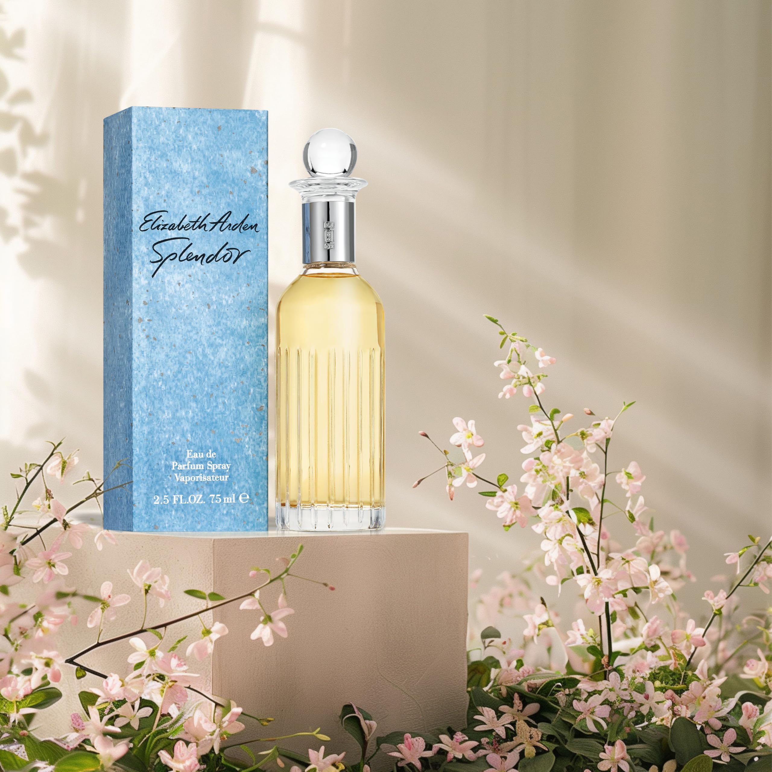 Elizabeth Arden Splendor, Eau de Parfum pour Femme, Senteur Florale et Fraiche | Parfum floral frais créé en 1988, au bouquet de fleurs lumineux et pétillant. Sillage durable et intense pour le quotidien.