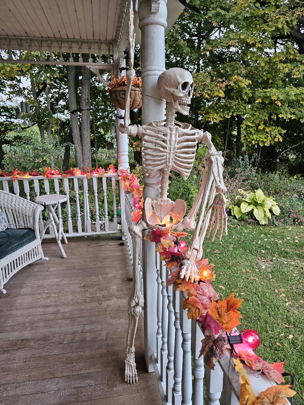 JOYIN 5 FT Stayable Skeleton