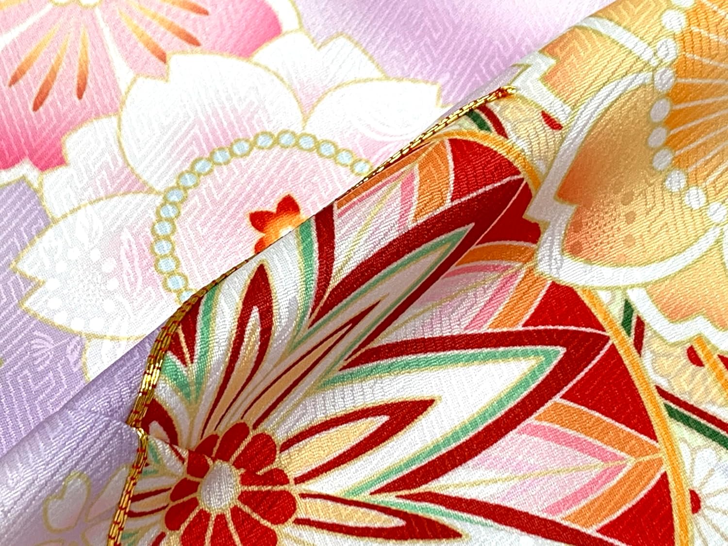 七五三 三ツ身女の子着物 正絹 仮絵羽 赤 豪華絞り 可愛い手毬柄 梅 鈴